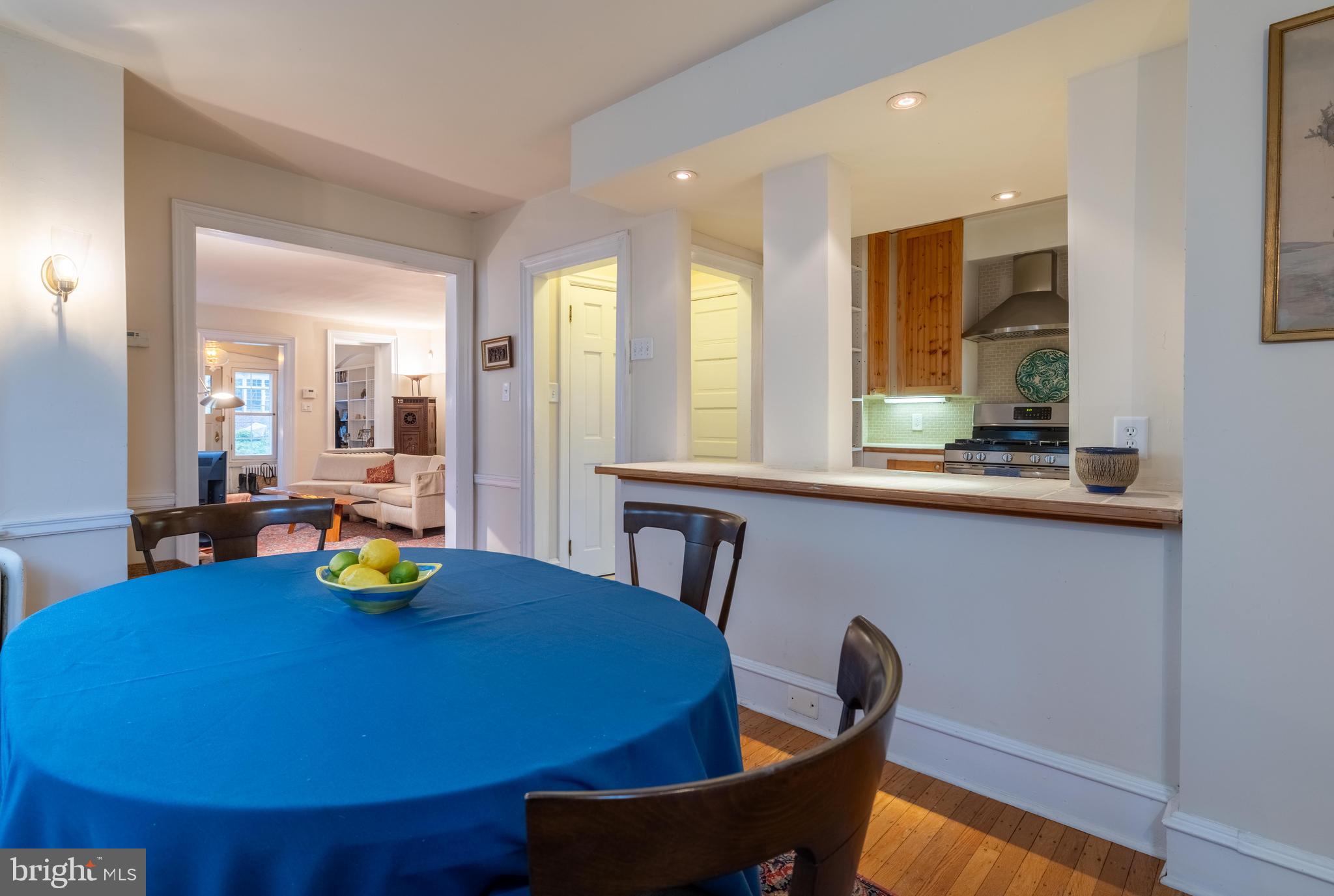 CHESTNUT HILL - Residential