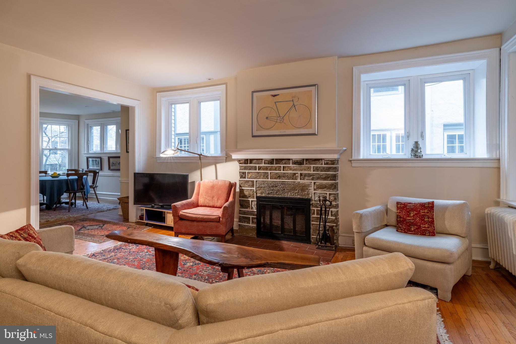 CHESTNUT HILL - Residential