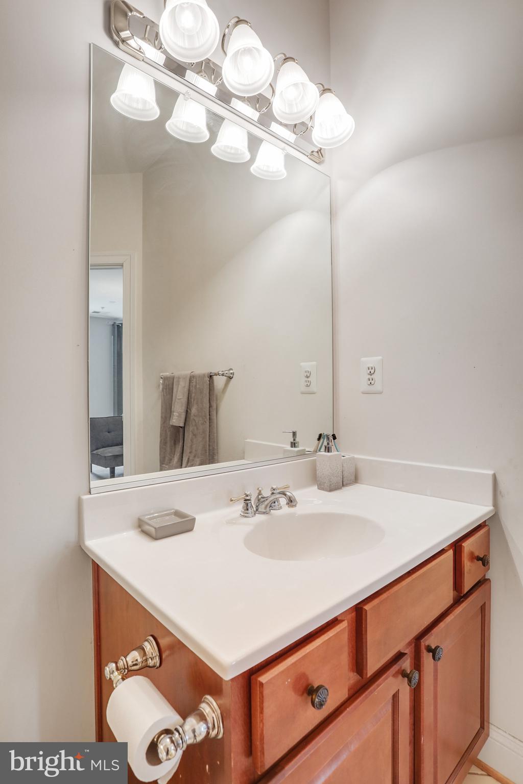 HAMPTONS AT WOODMORE - Residential