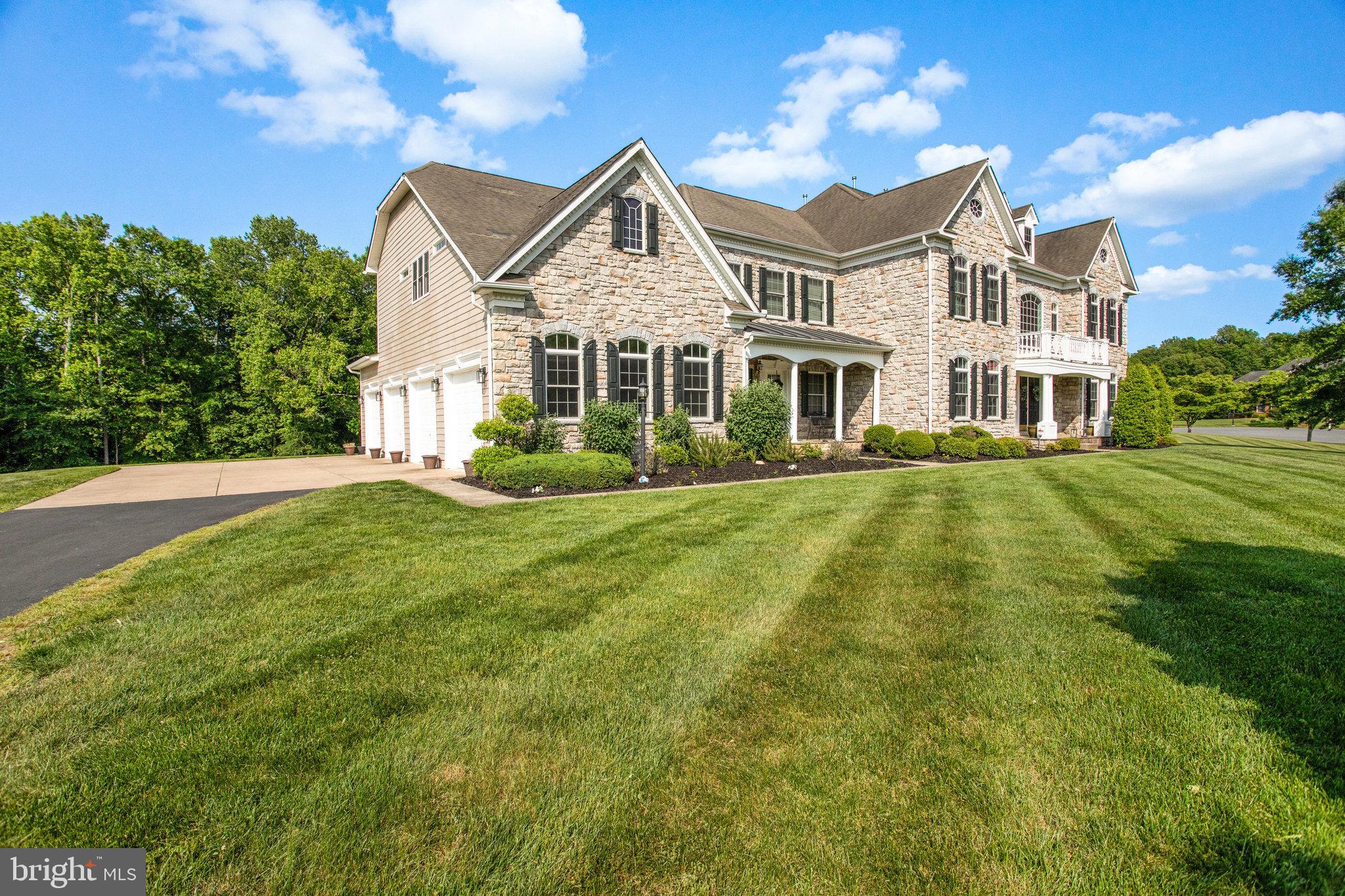 HAMPTONS AT WOODMORE - Residential