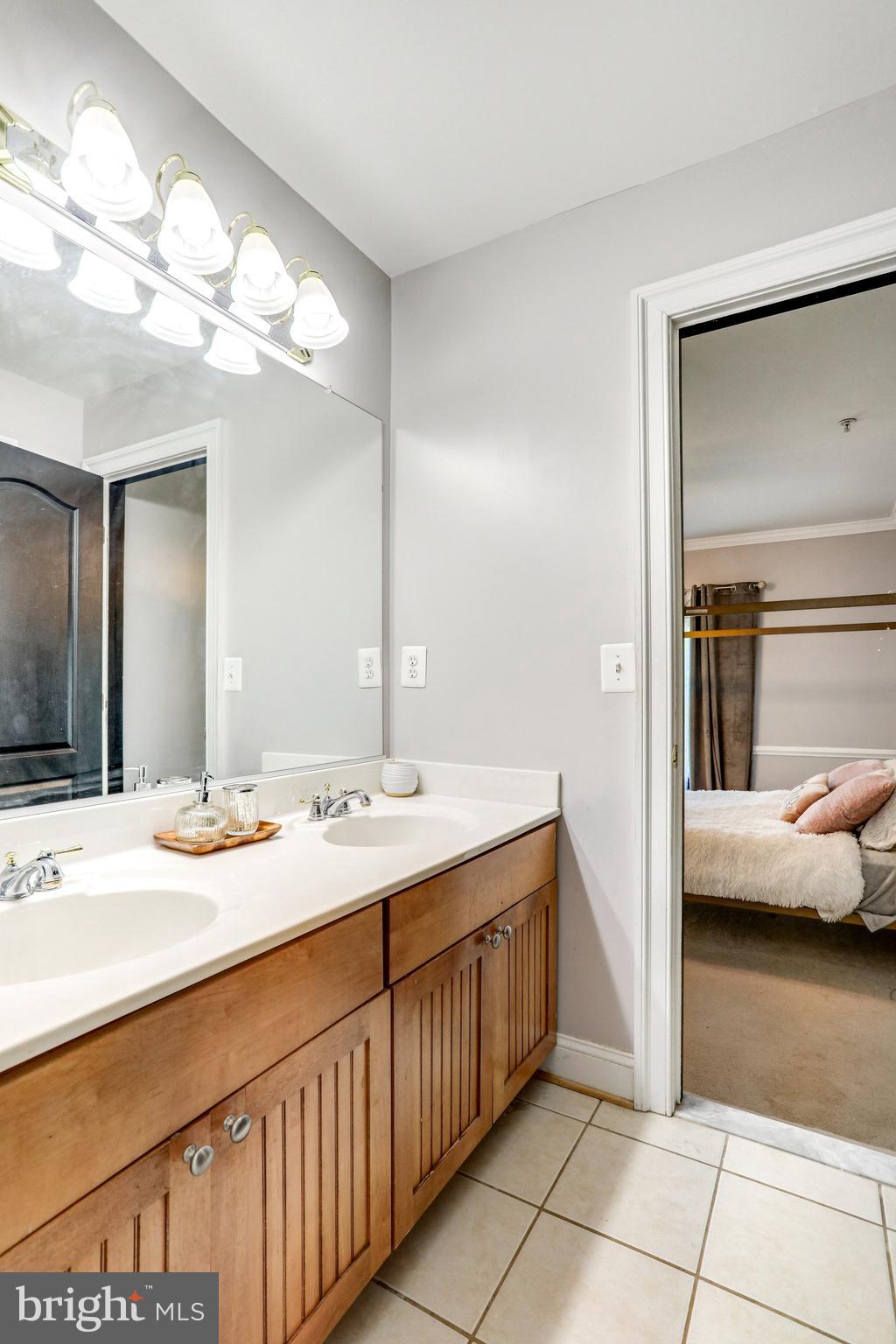 HAMPTONS AT WOODMORE - Residential