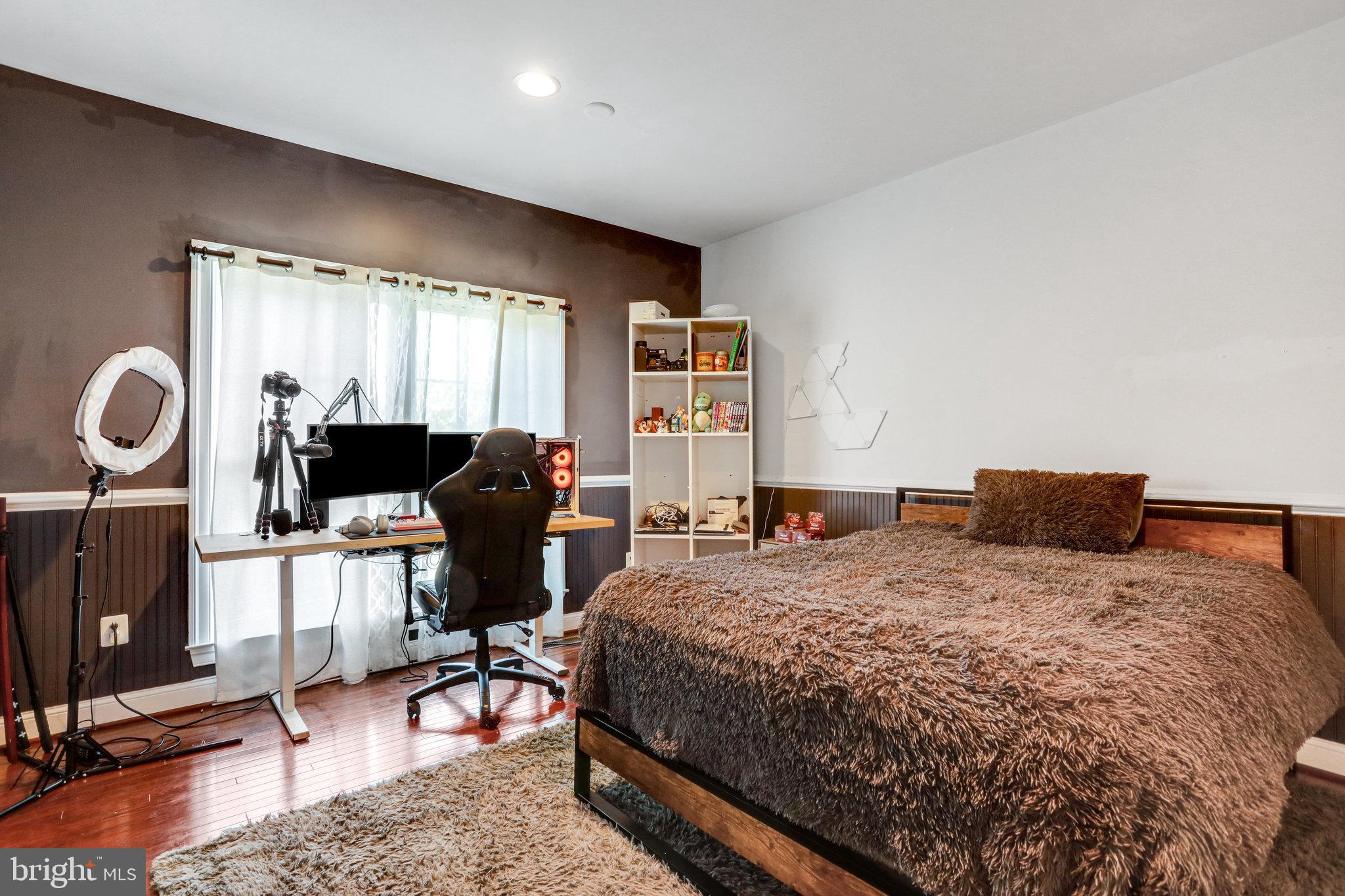 HAMPTONS AT WOODMORE - Residential