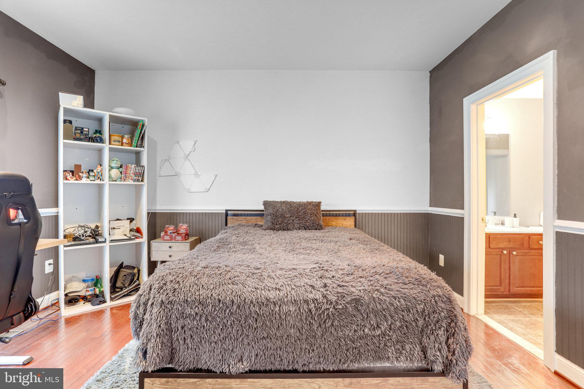 HAMPTONS AT WOODMORE - Residential