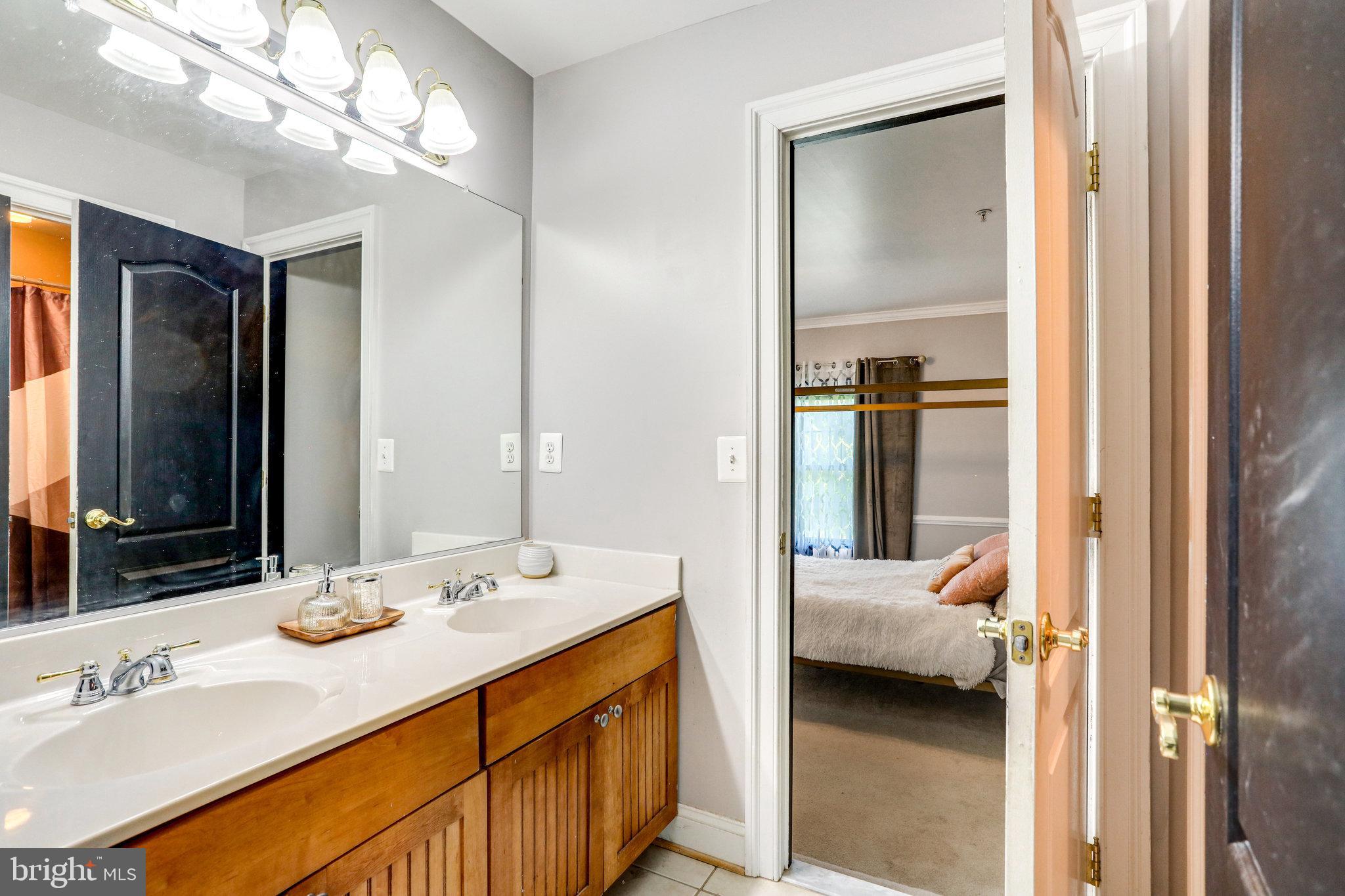 HAMPTONS AT WOODMORE - Residential