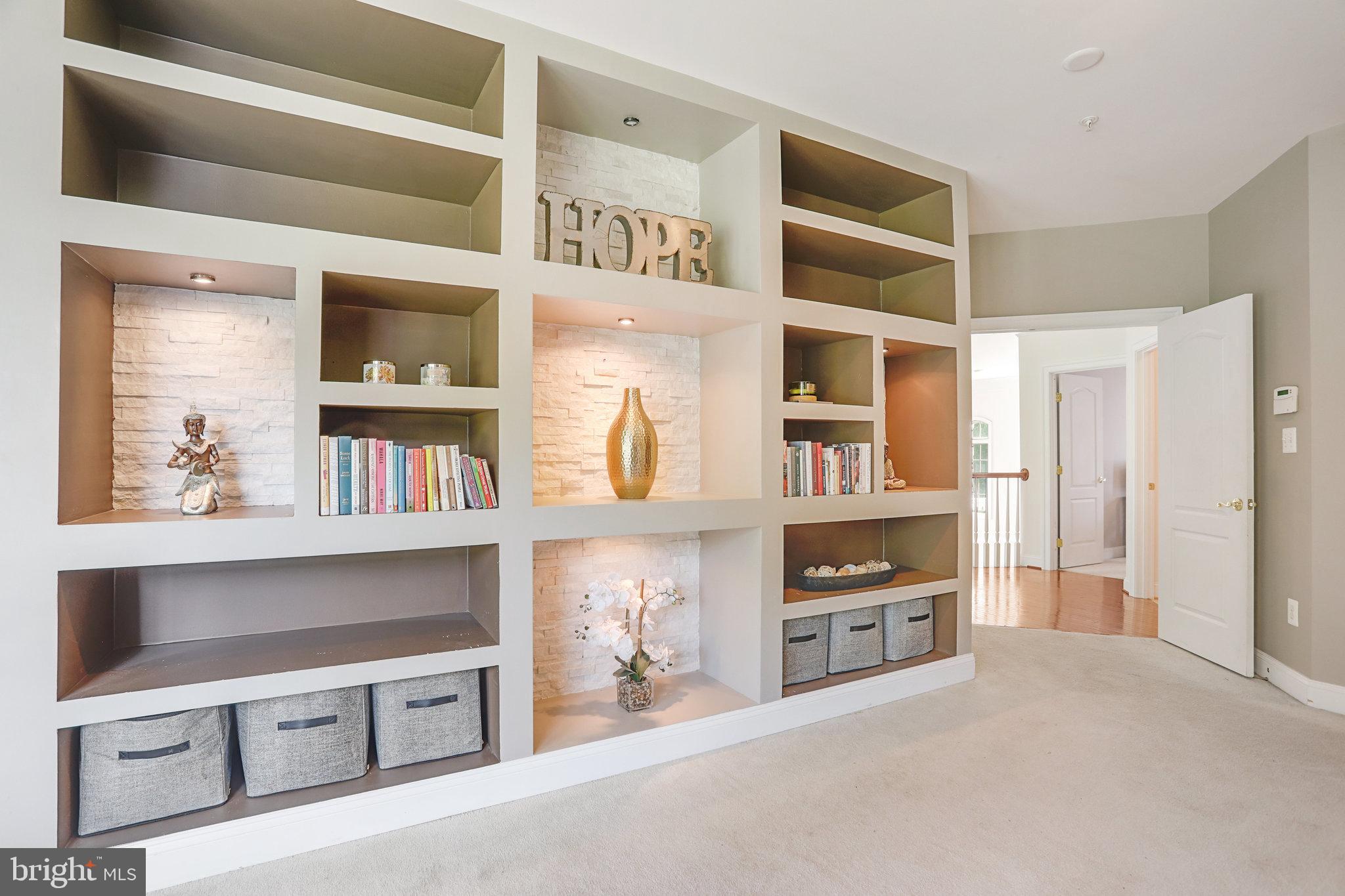 HAMPTONS AT WOODMORE - Residential