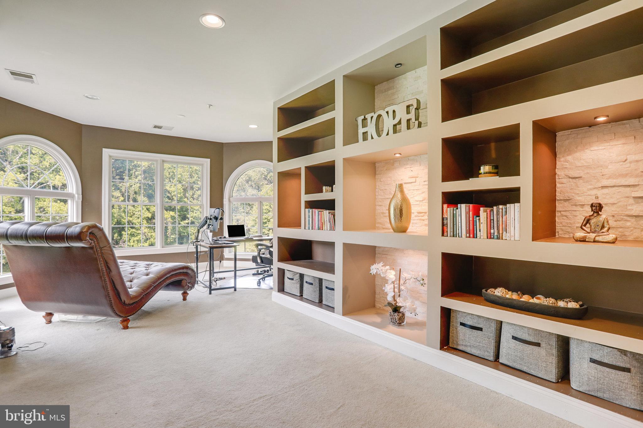 HAMPTONS AT WOODMORE - Residential