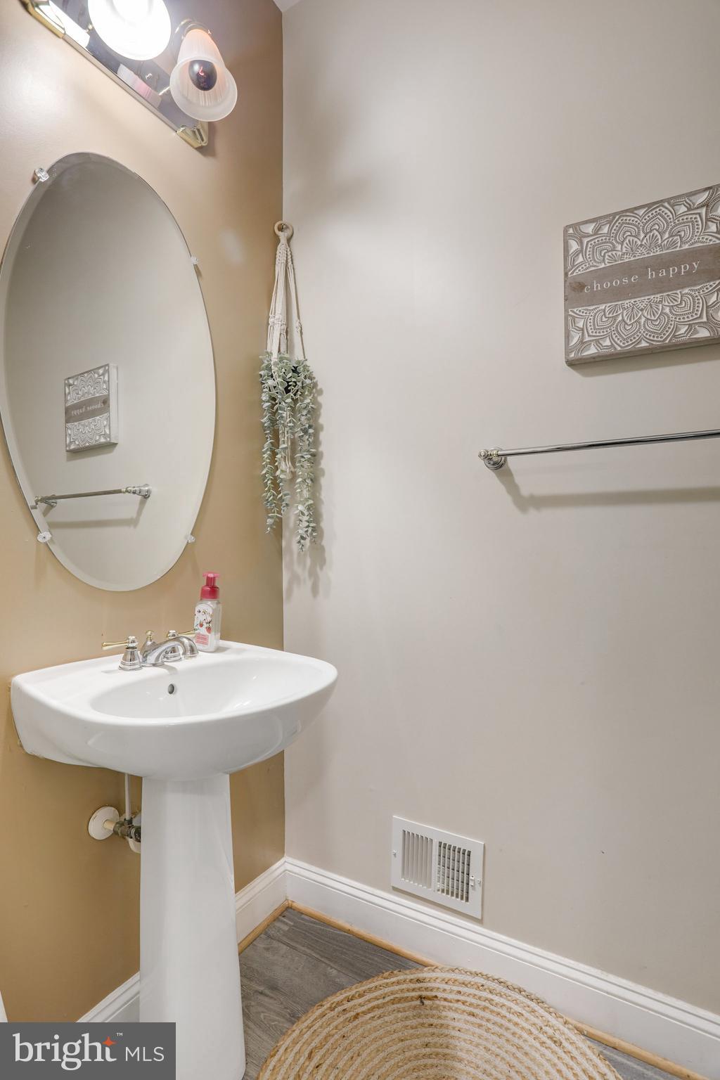 HAMPTONS AT WOODMORE - Residential