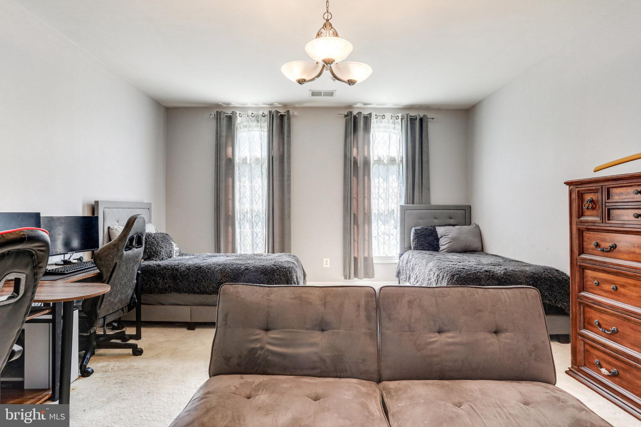 HAMPTONS AT WOODMORE - Residential