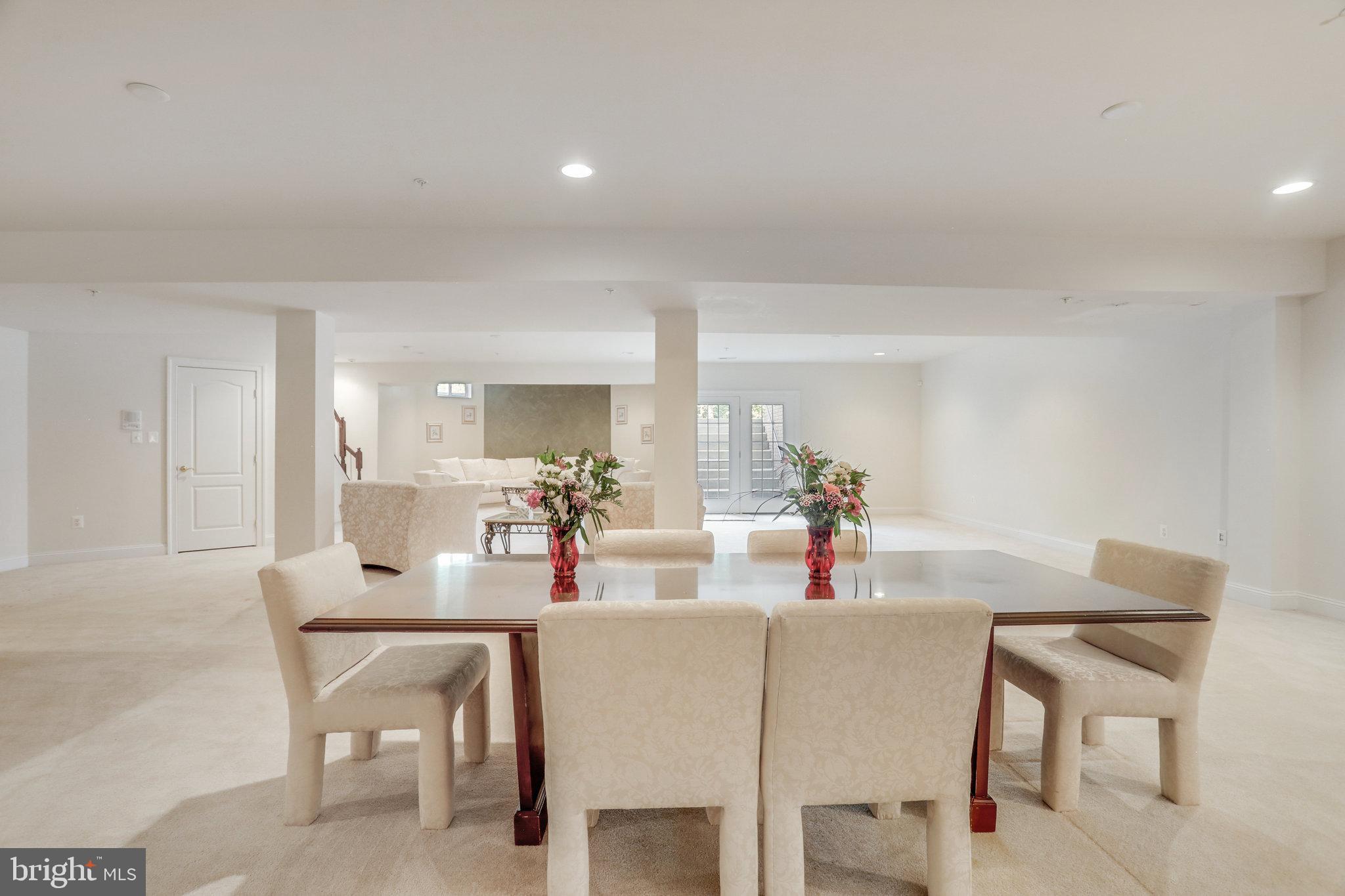 HAMPTONS AT WOODMORE - Residential