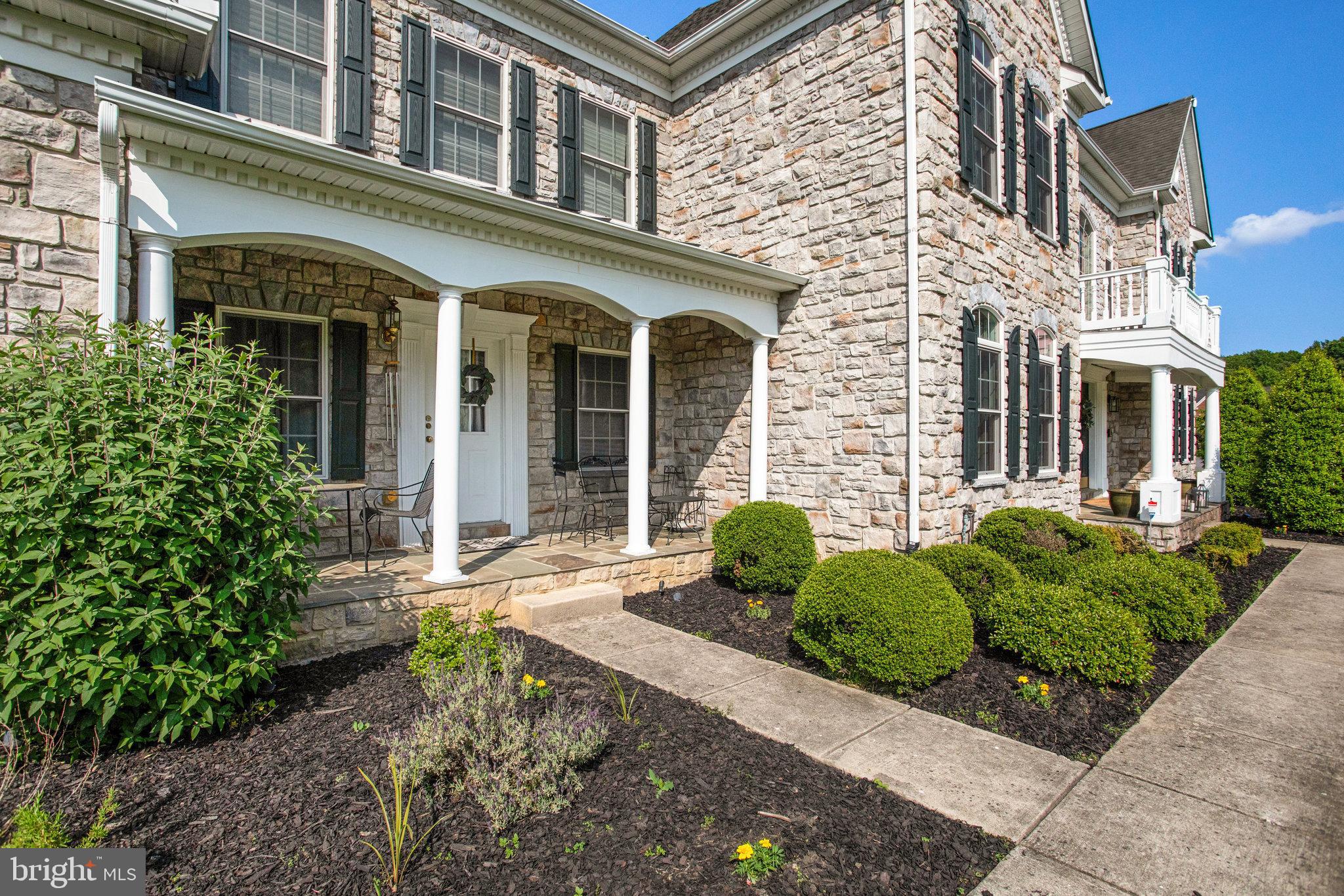 HAMPTONS AT WOODMORE - Residential