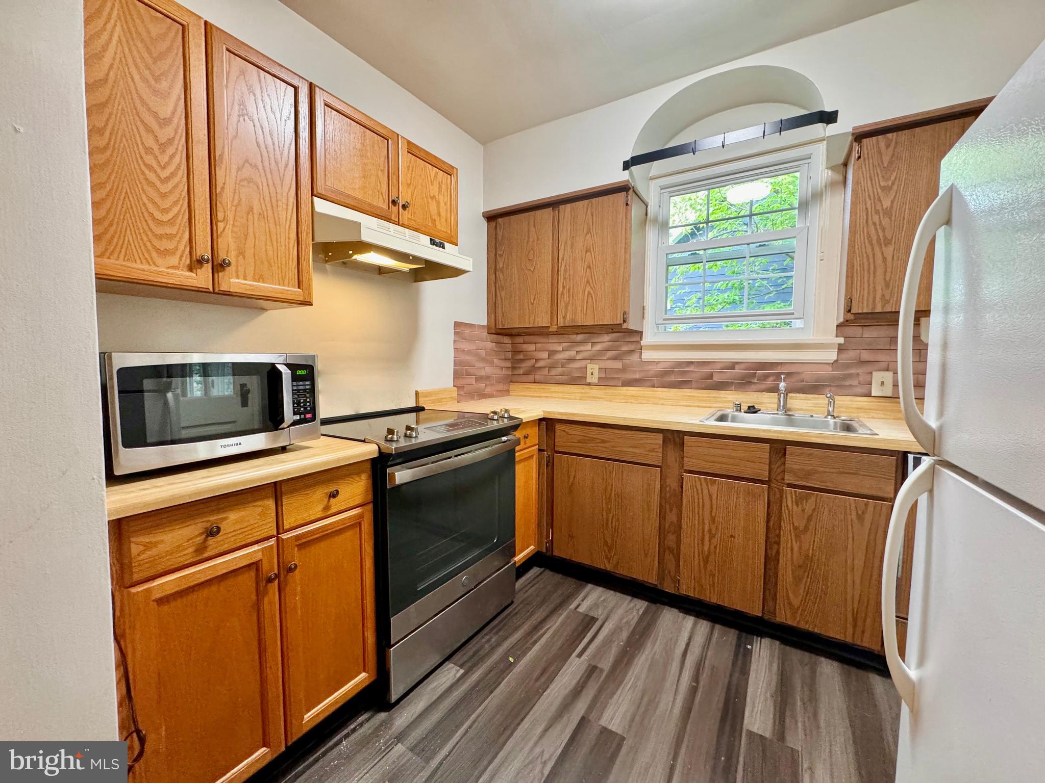 BROOKMONT - Residential Income