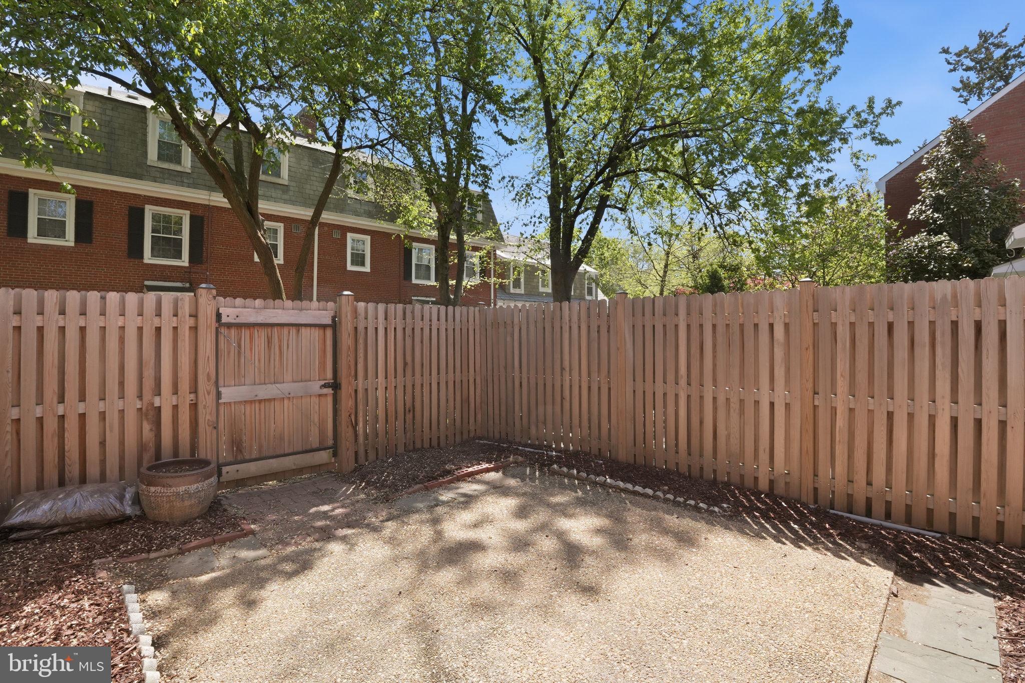 FAIRLINGTON VILLAGES - Residential