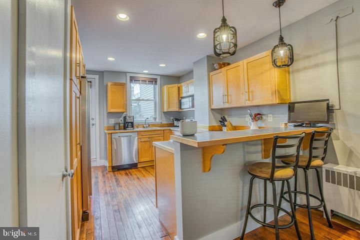 LOCUST POINT - Residential