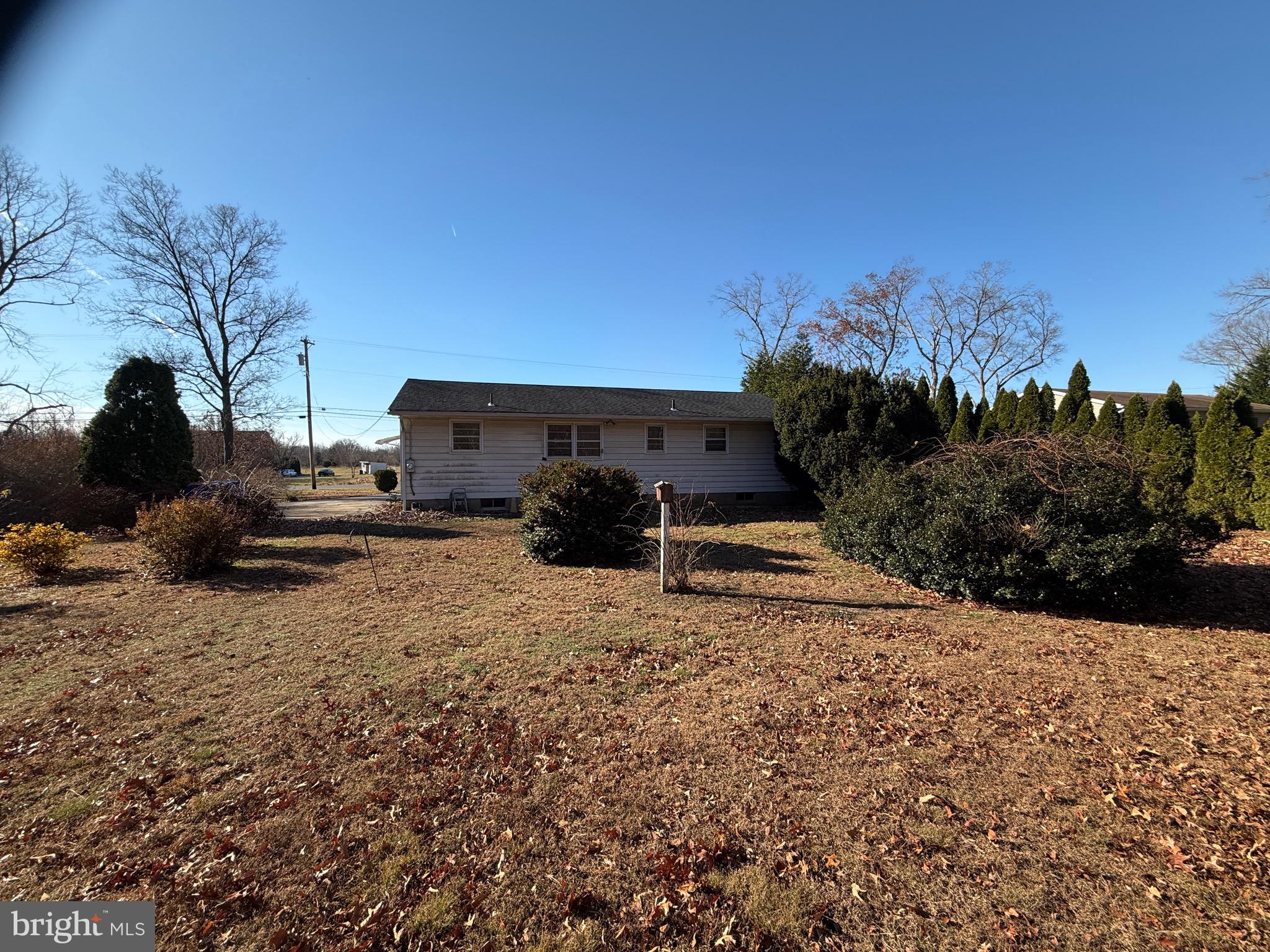 8202 W BUCKSHUTEM ROAD