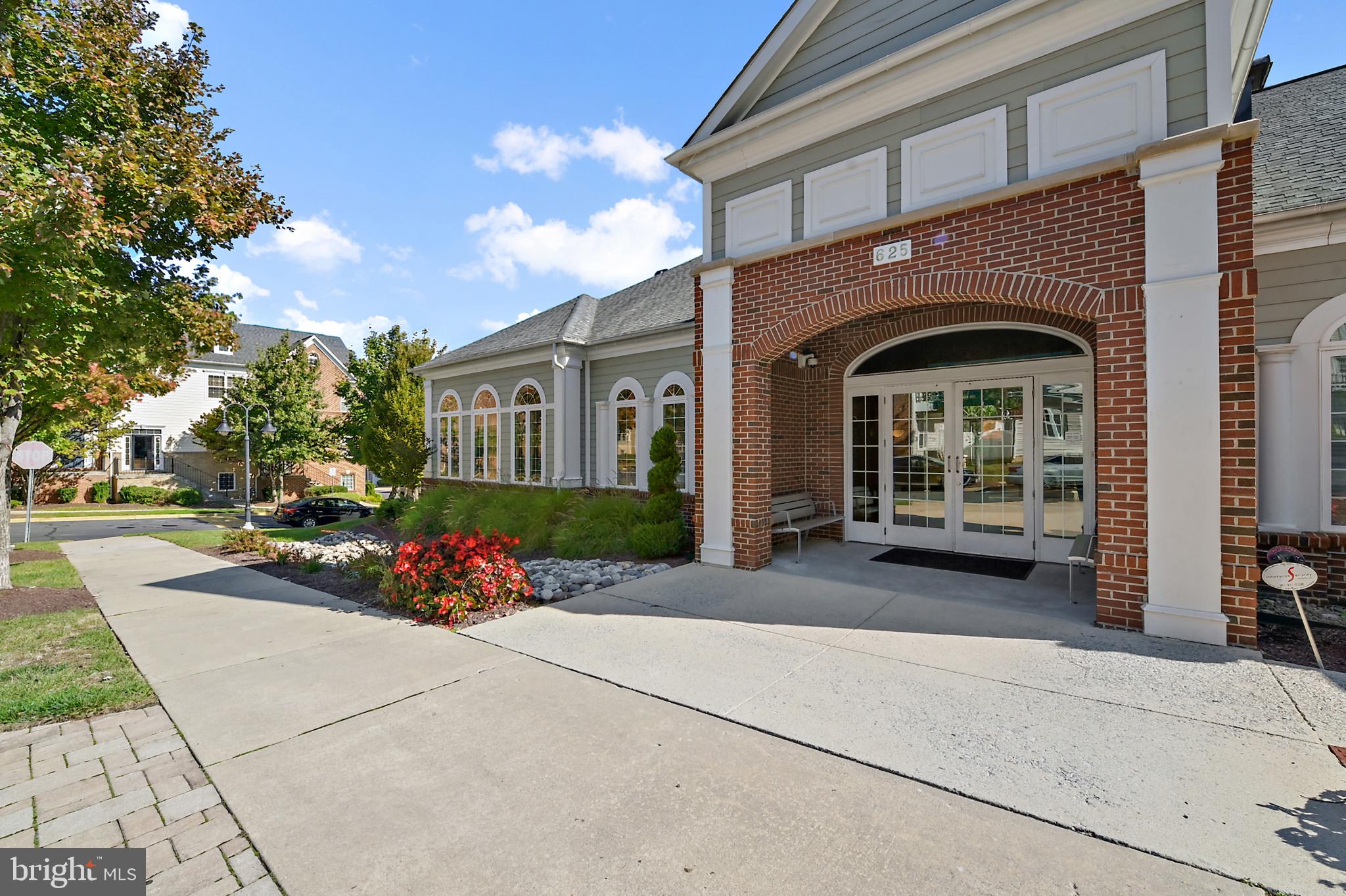 SUMMERFIELD AT MORGAN ST - Residential