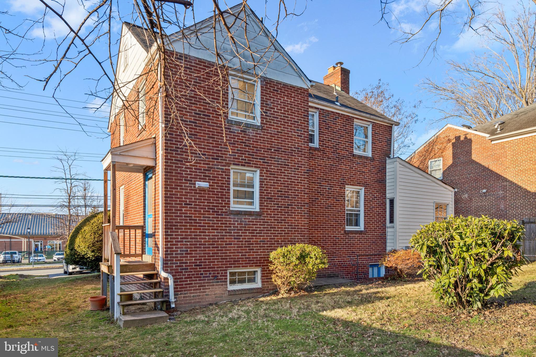 GLENBROOK VILLAGE - Residential