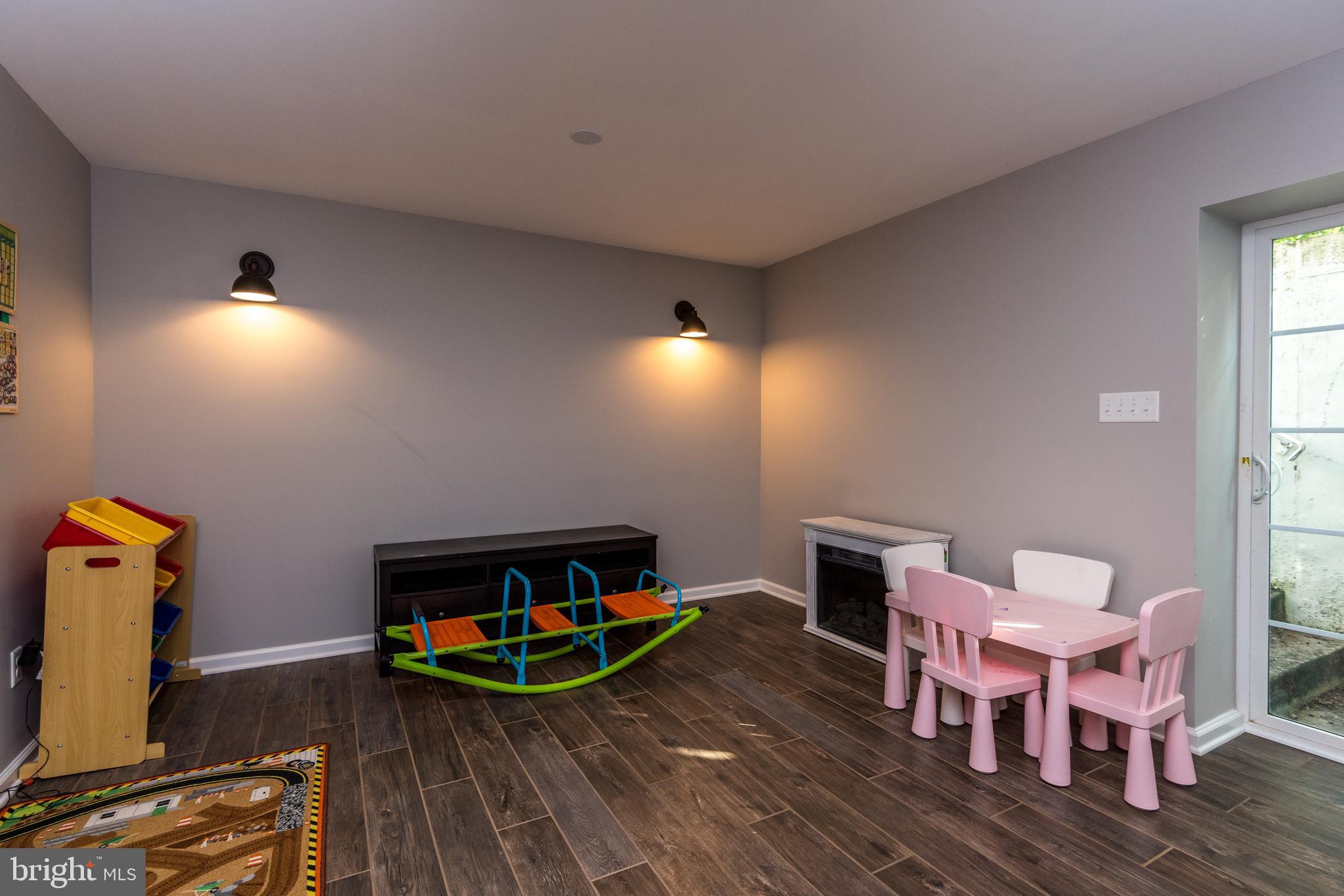 BEDMINSTER SQUARE - Residential