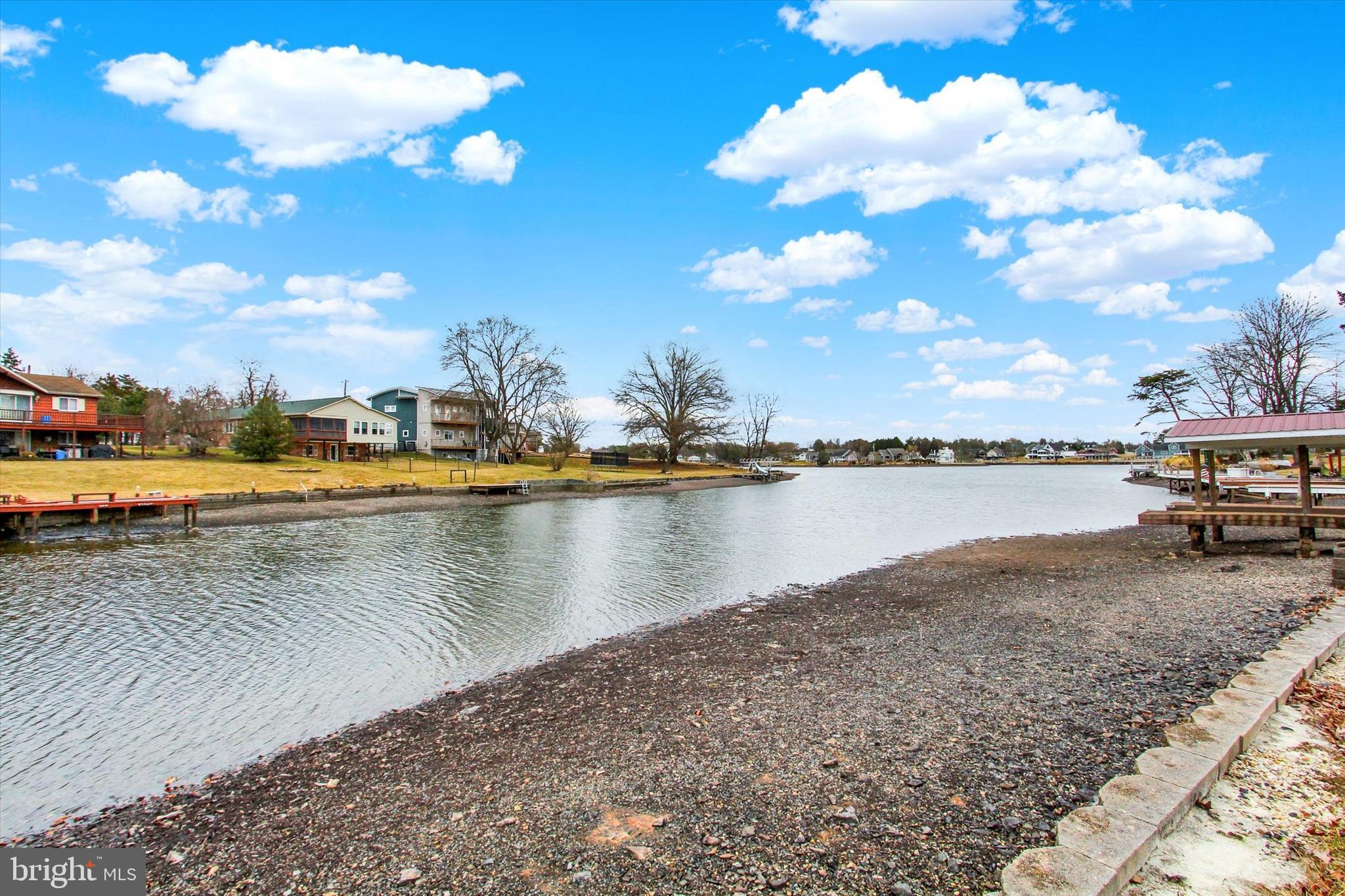 LAKE HERITAGE - Residential