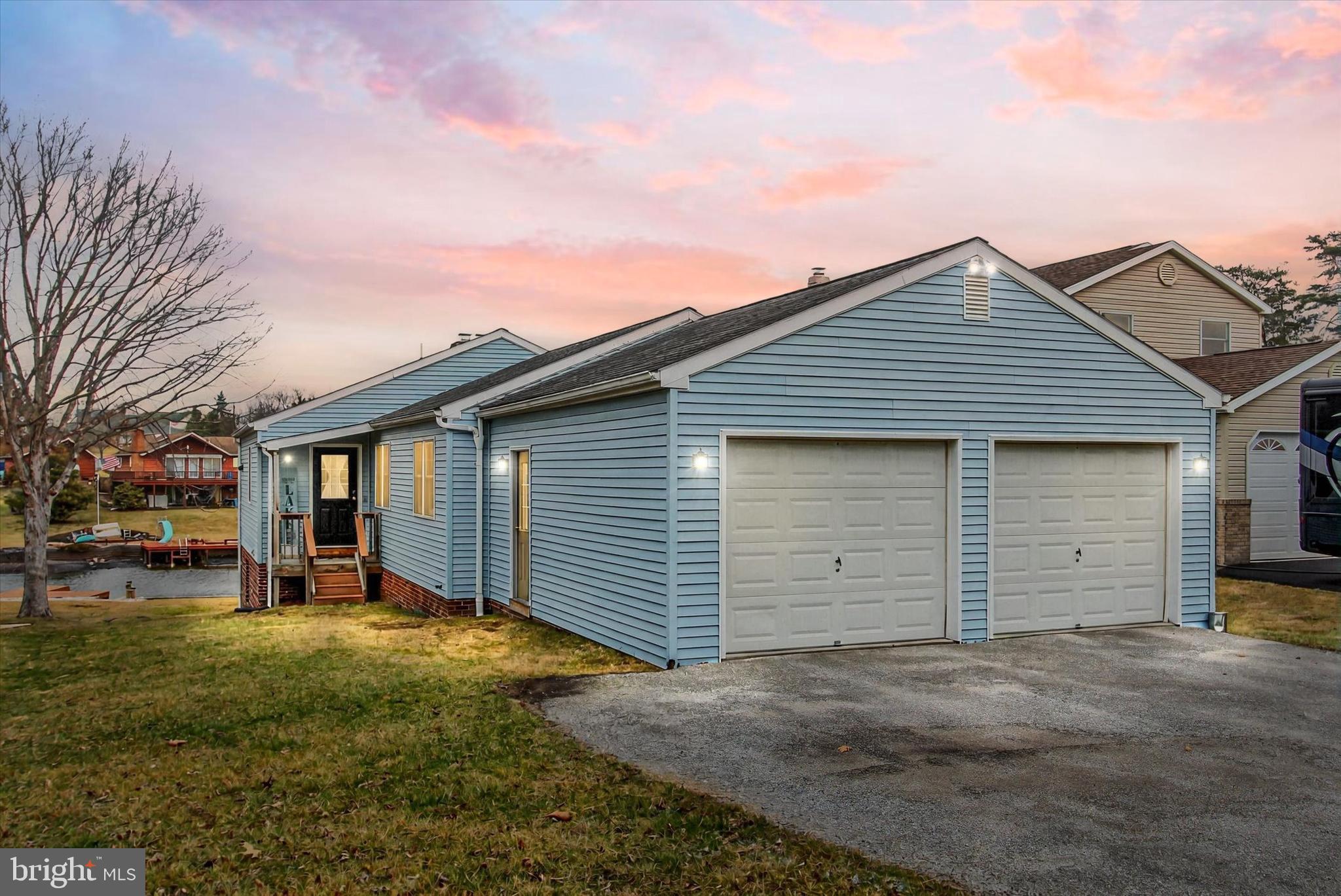 LAKE HERITAGE - Residential