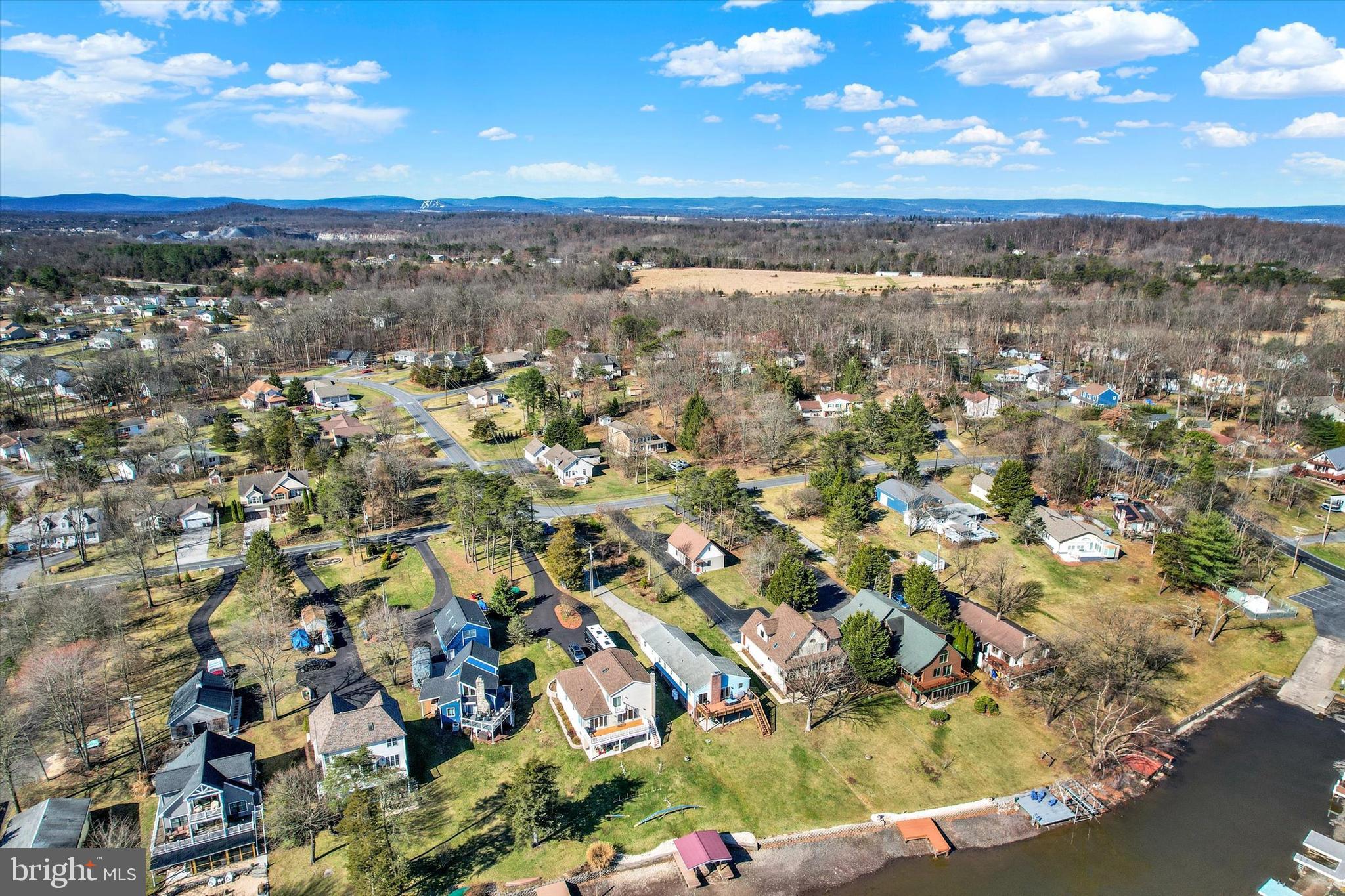 LAKE HERITAGE - Residential