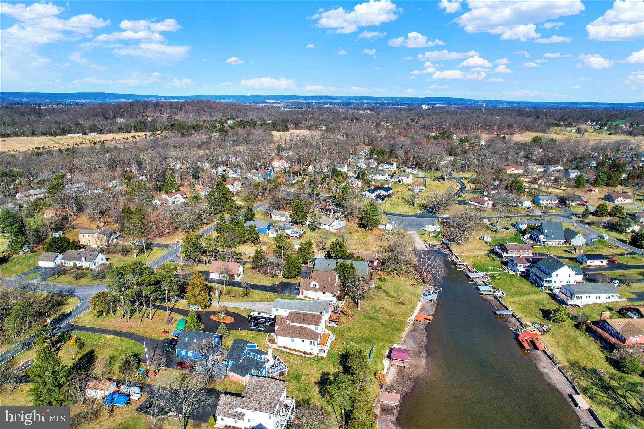 LAKE HERITAGE - Residential