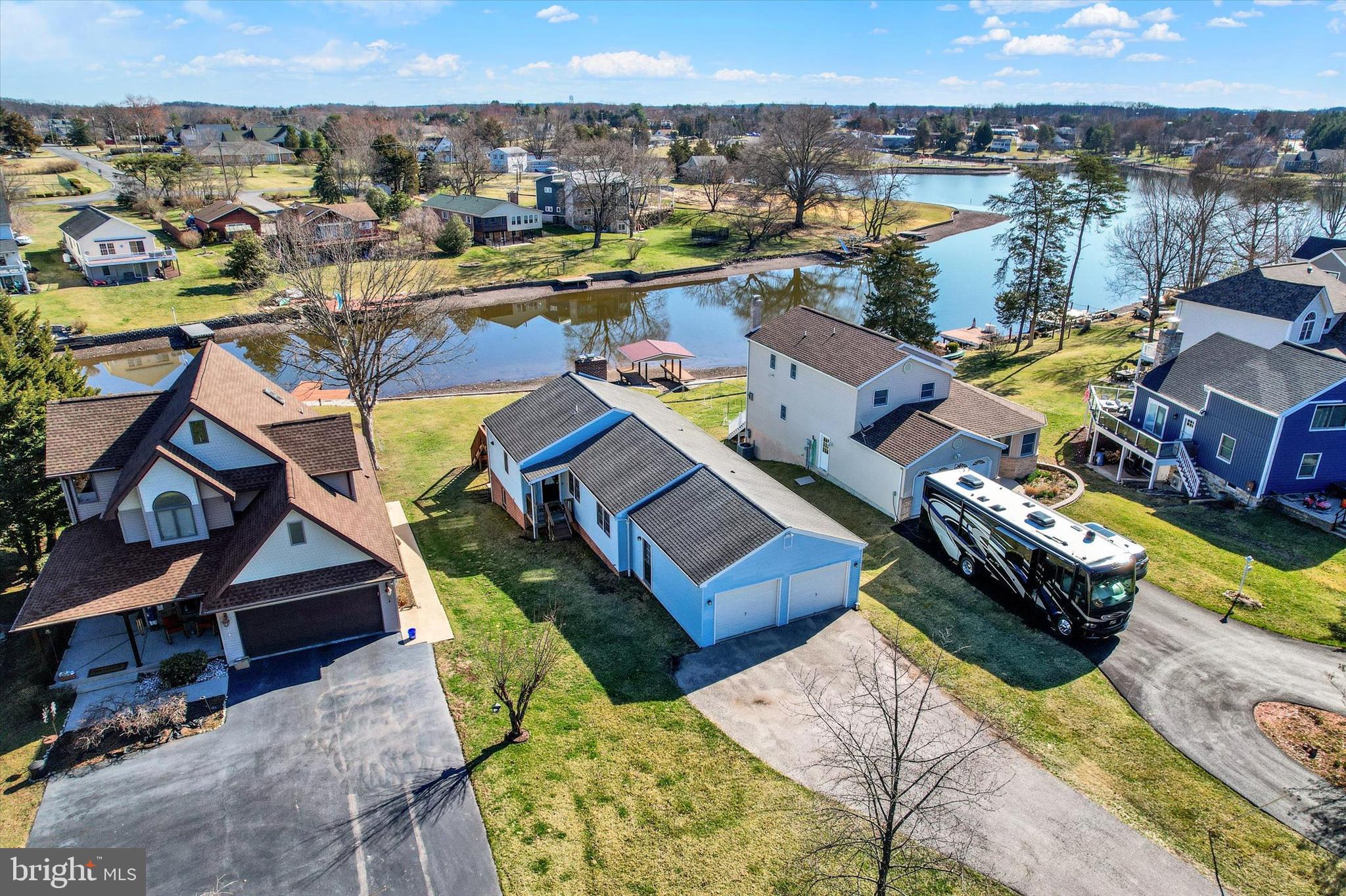 LAKE HERITAGE - Residential