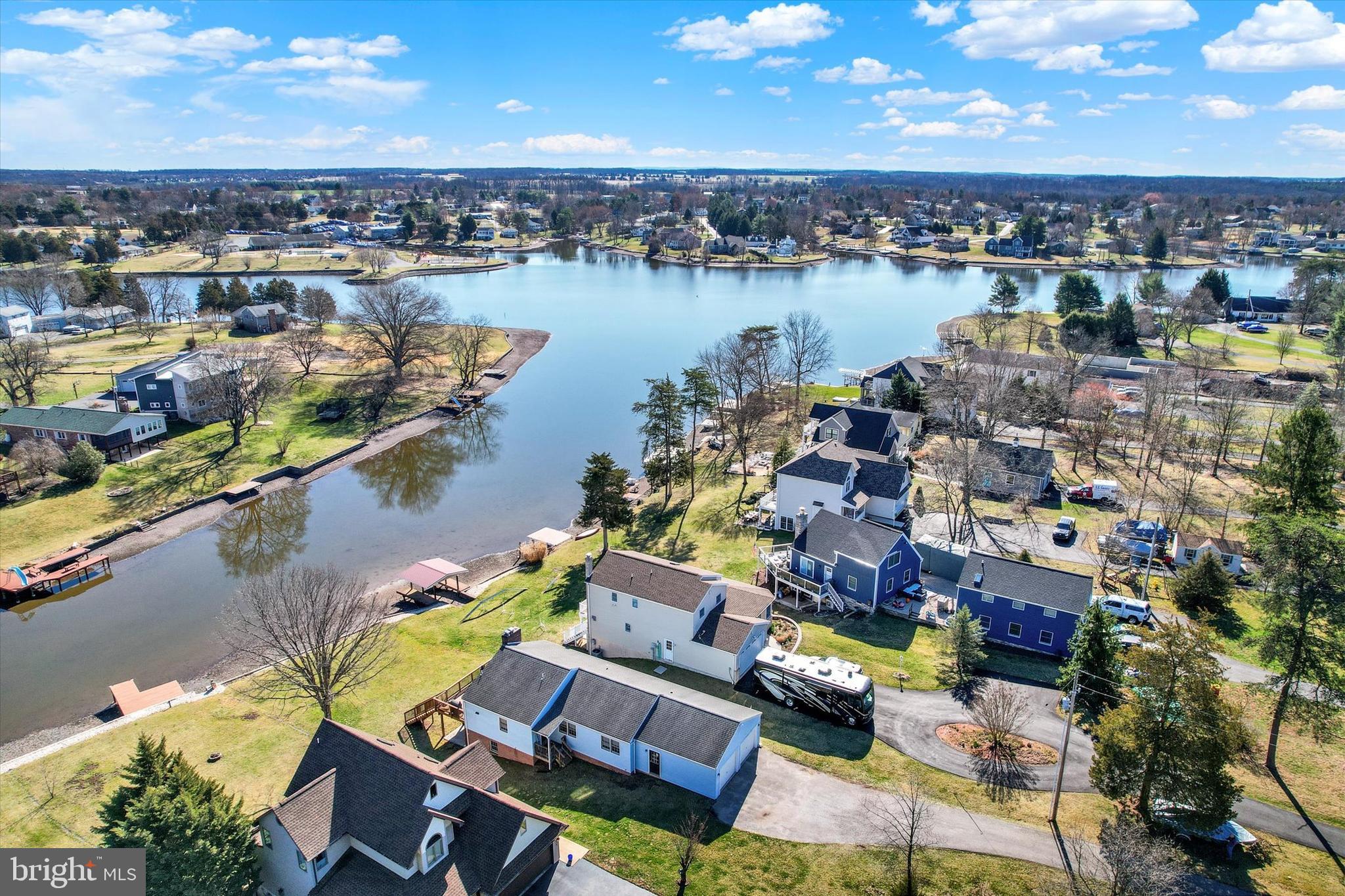 LAKE HERITAGE - Residential