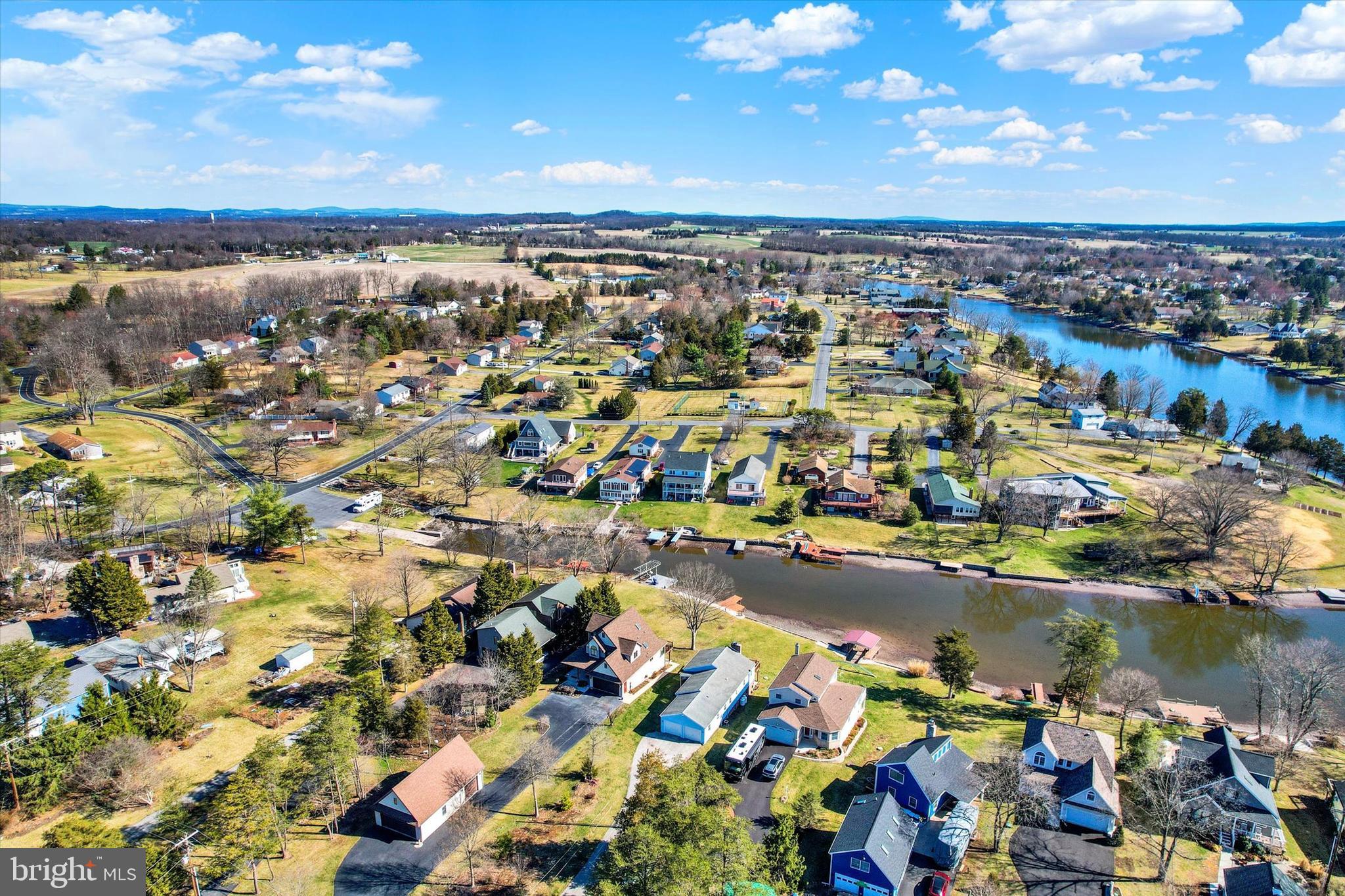 LAKE HERITAGE - Residential