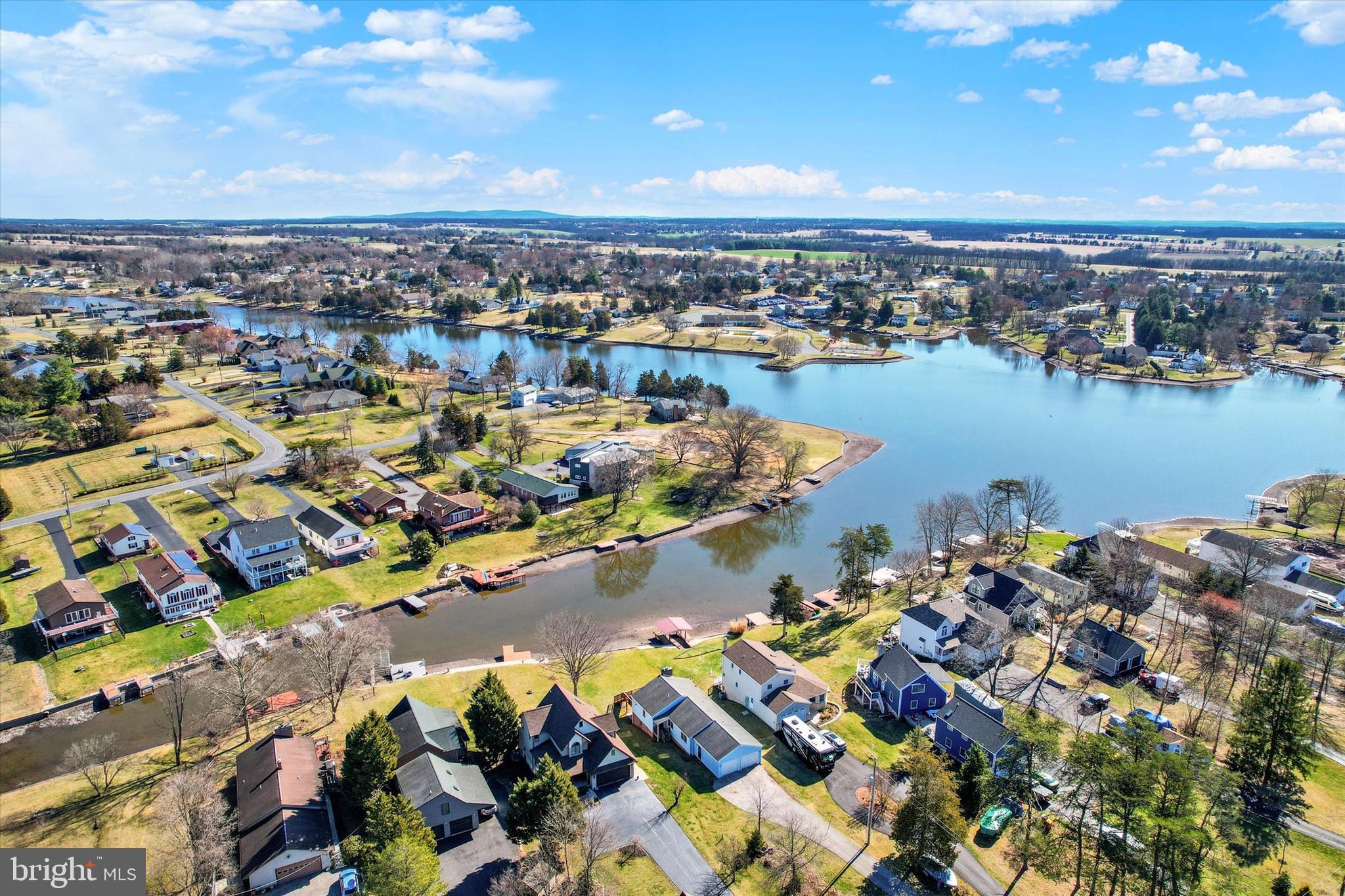 LAKE HERITAGE - Residential