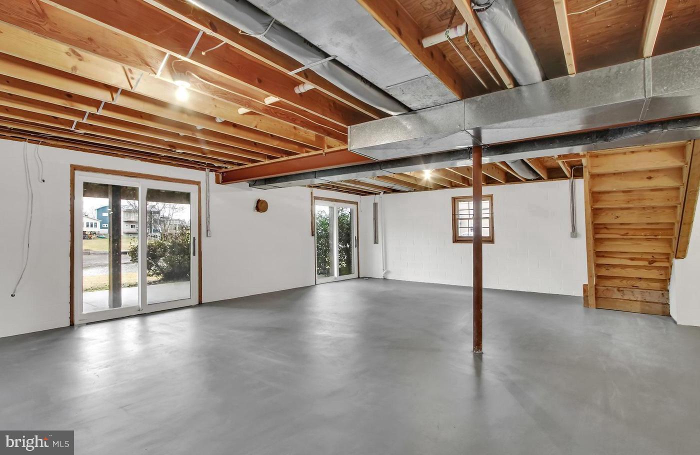 LAKE HERITAGE - Residential