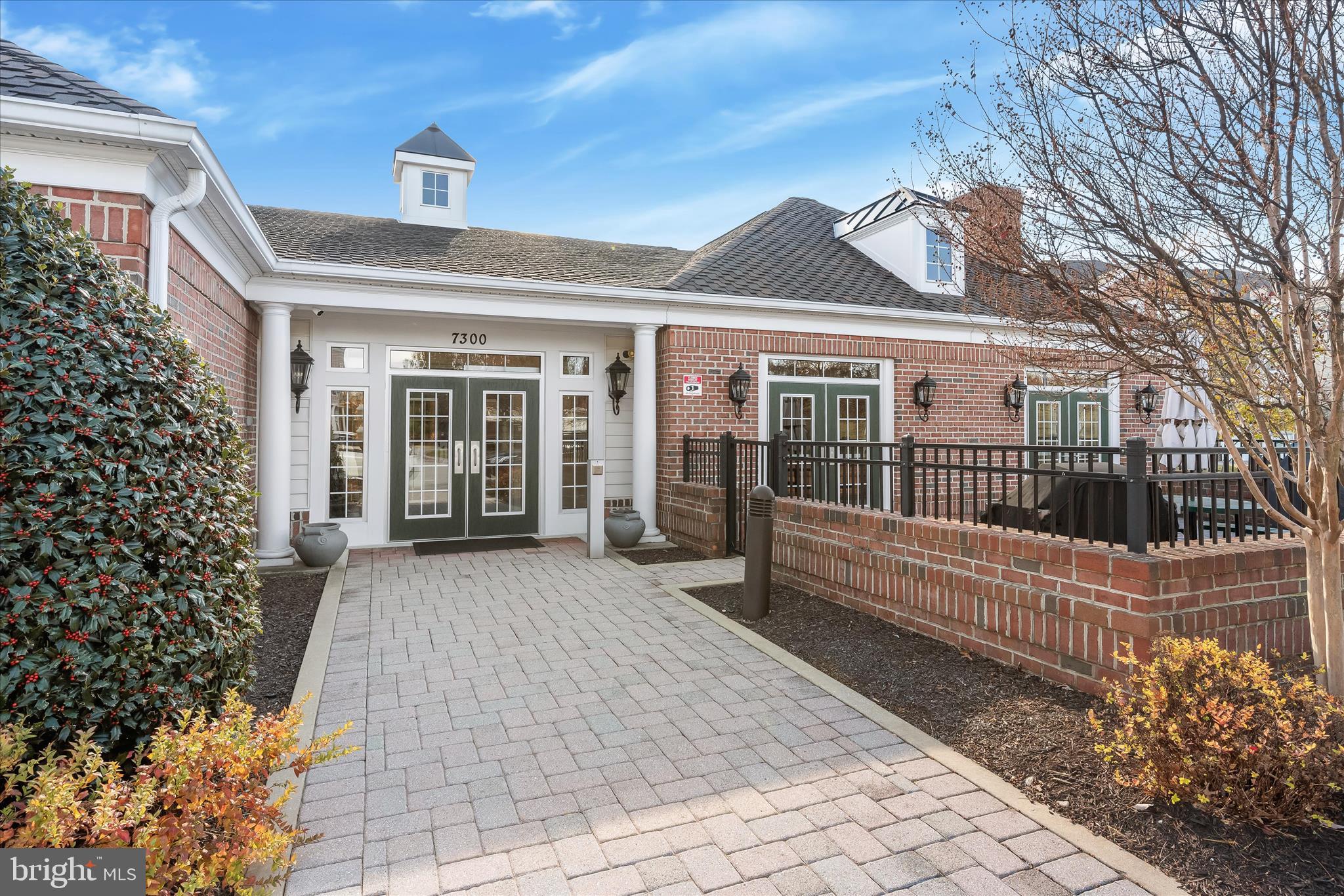 MAPLECREST - Residential