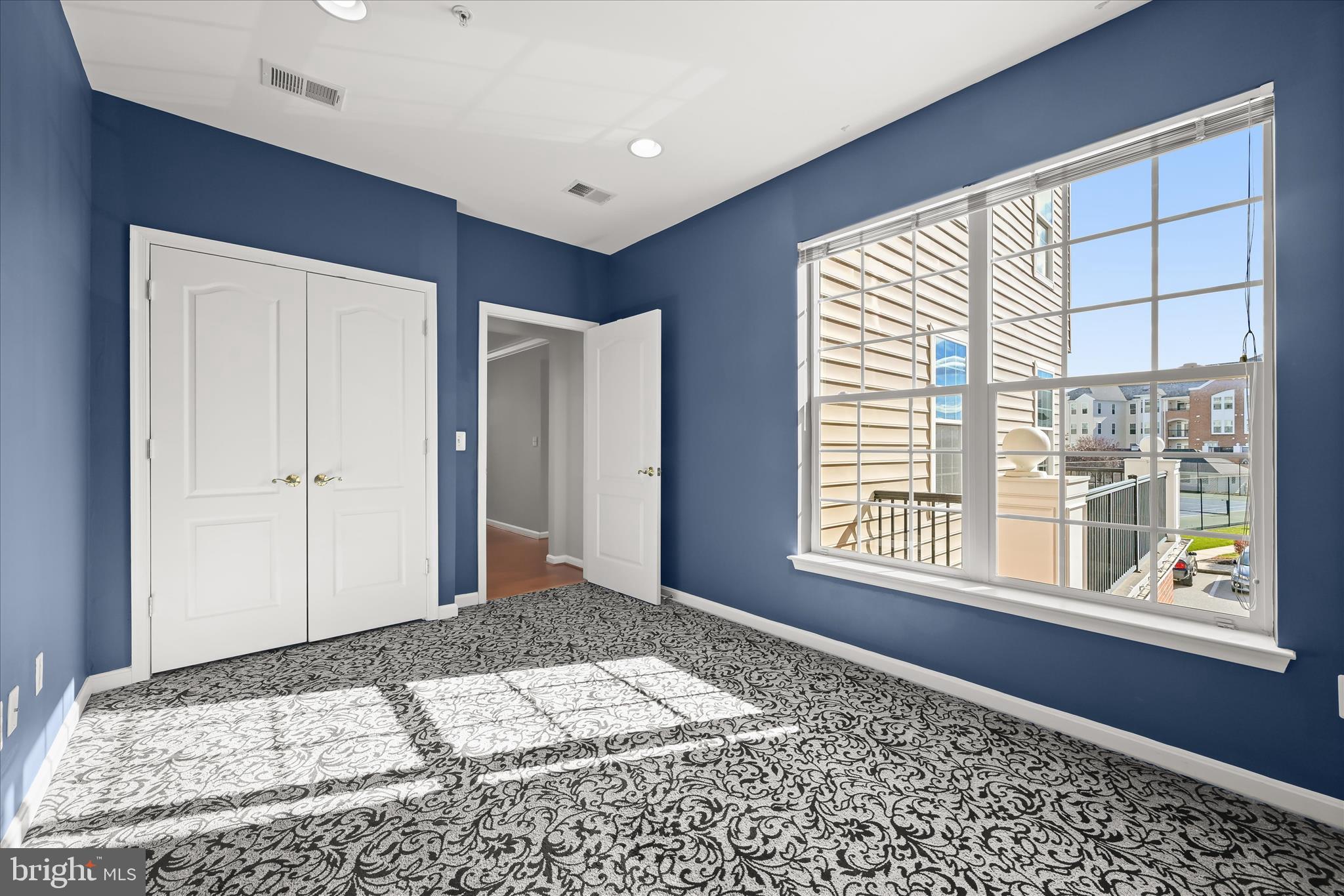 MAPLECREST - Residential