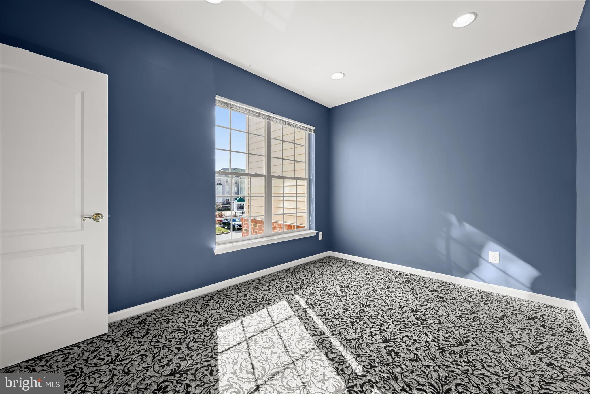 MAPLECREST - Residential