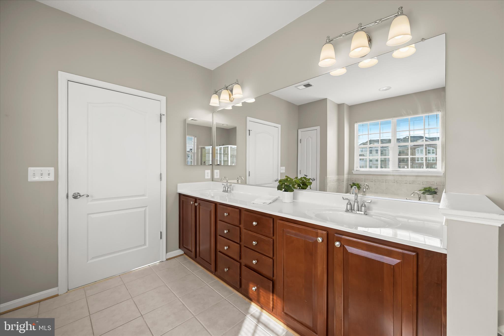 MAPLECREST - Residential