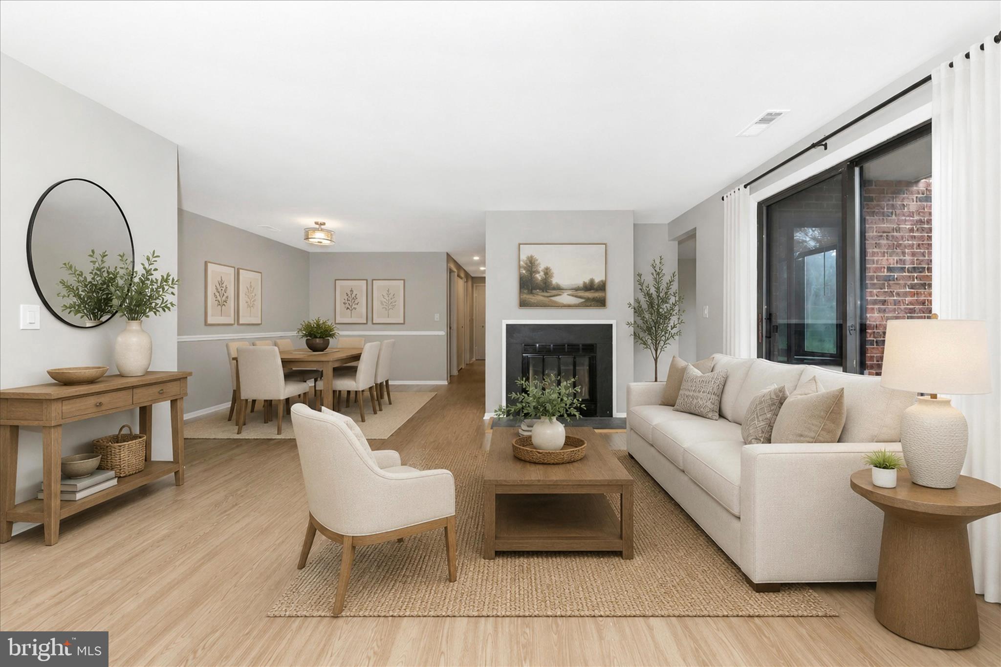 FARMINGDALE - Residential