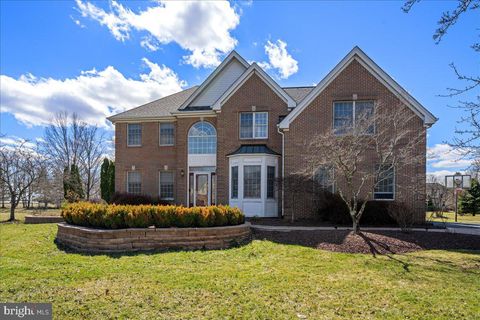 11 BRIARDALE COURT PLAINSBORO NJ 08536