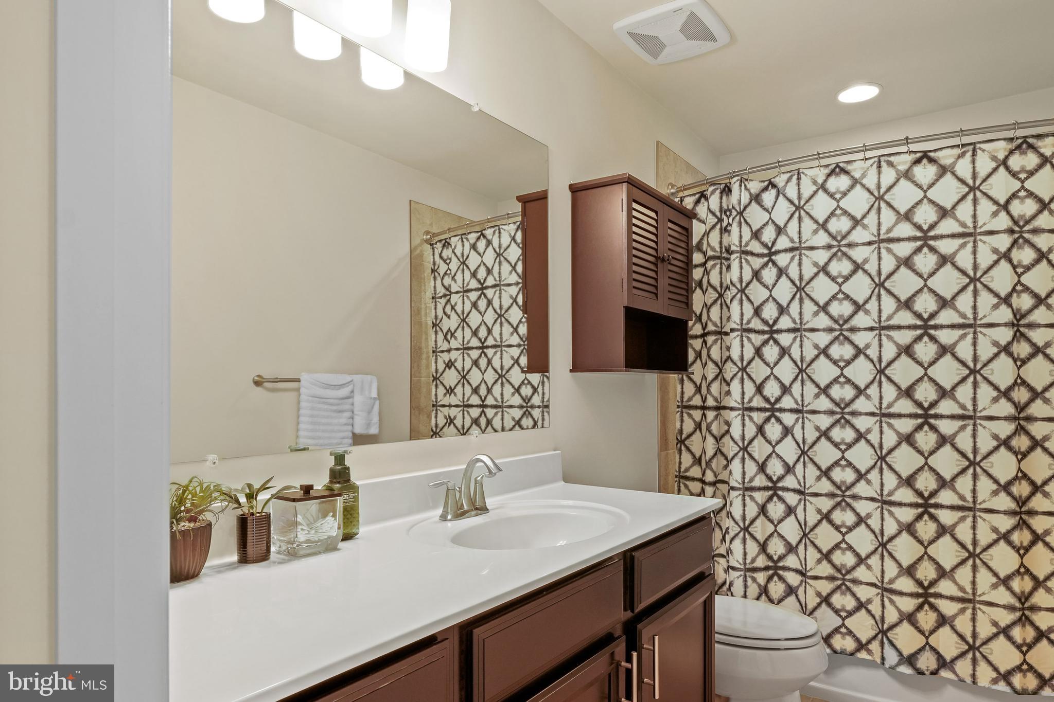 CREEKSTONE VILLAGE - Residential