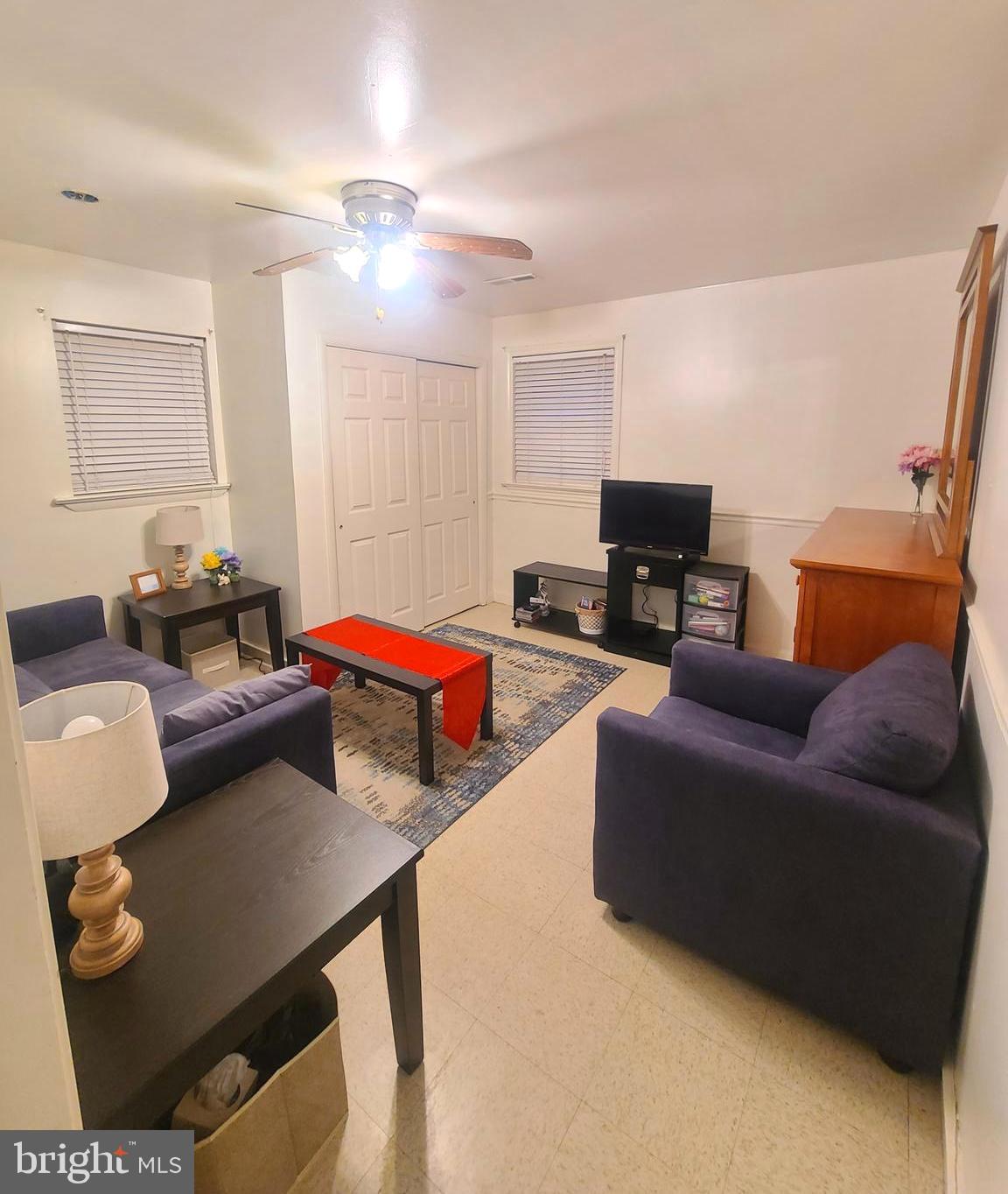 COUNTRY CLUB MANOR - Residential