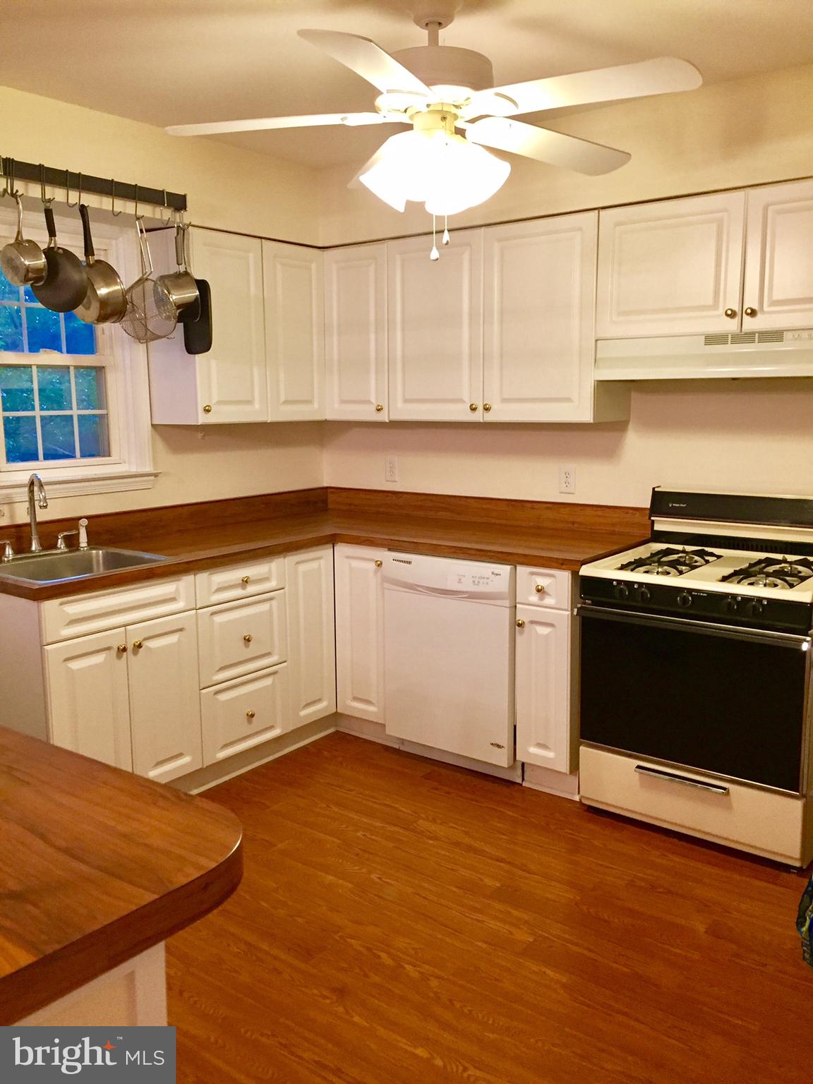 LOCH HILL - Residential Lease