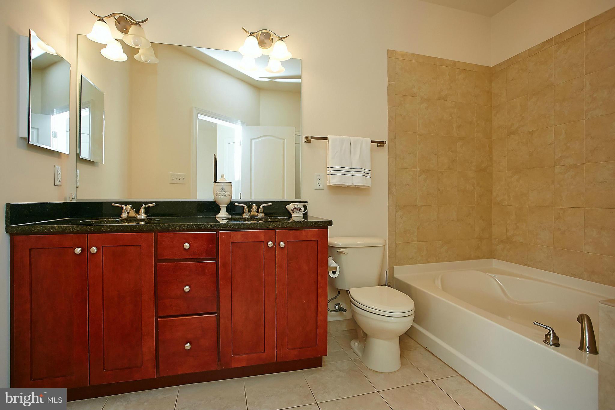 BUCKINGHAM COMMONS - Residential