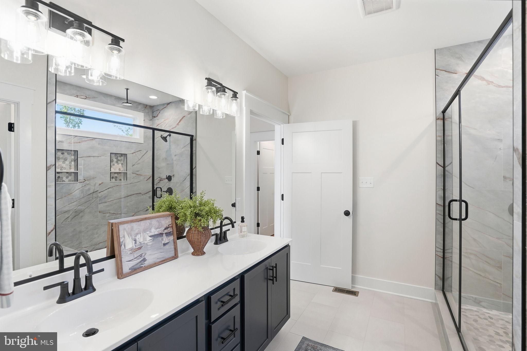 LIGHTHOUSE POINT - Residential