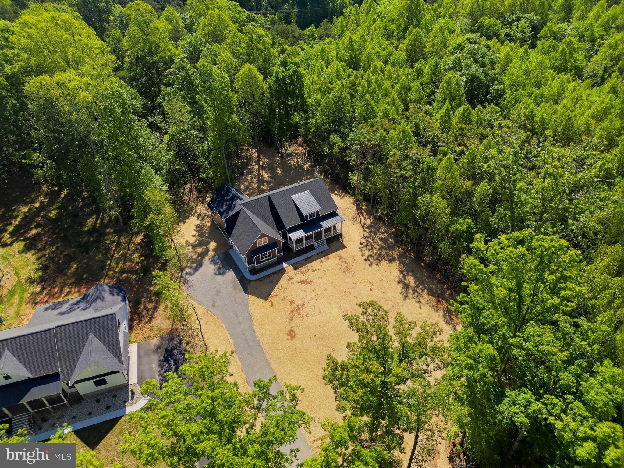LIGHTHOUSE POINT - Residential
