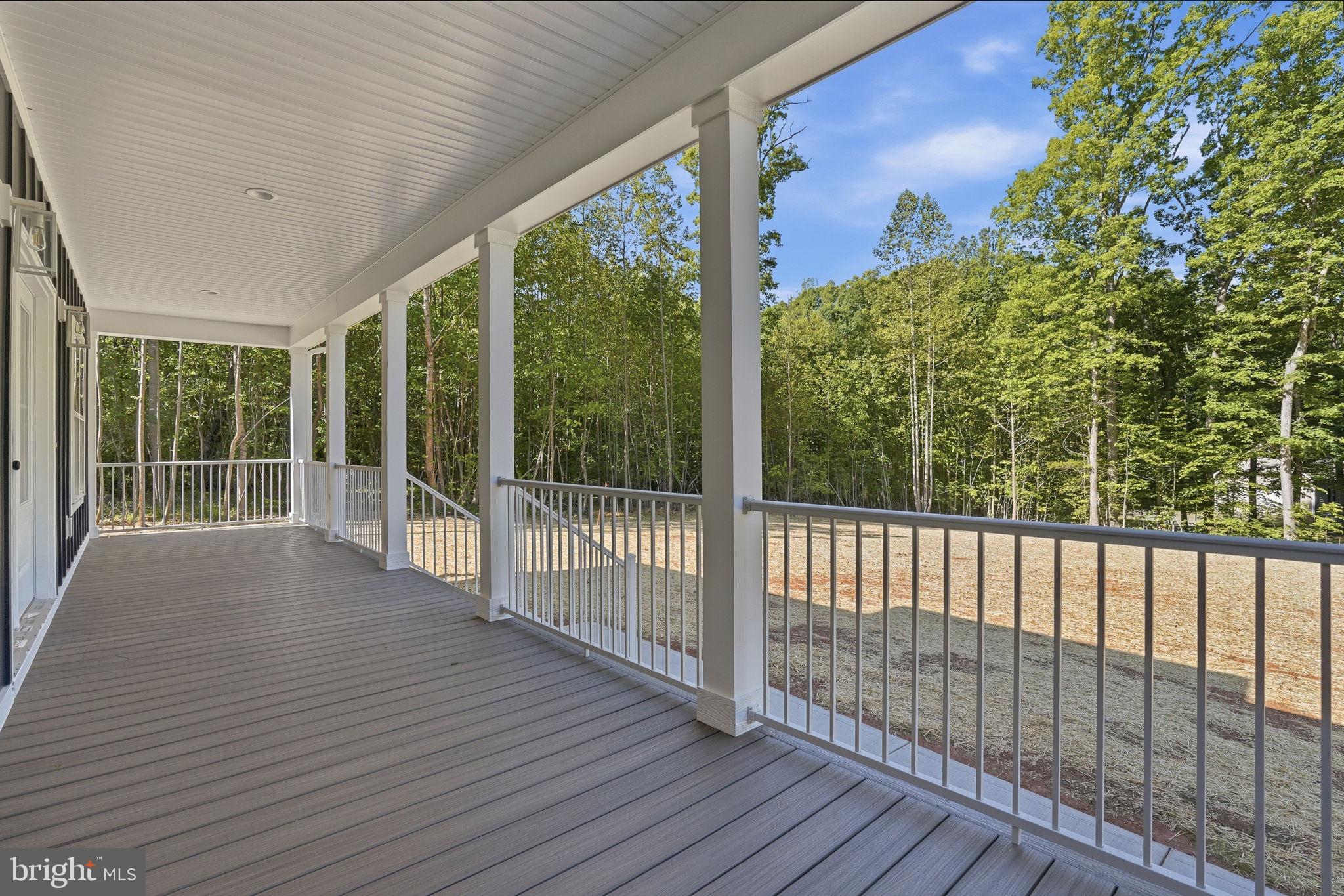 LIGHTHOUSE POINT - Residential