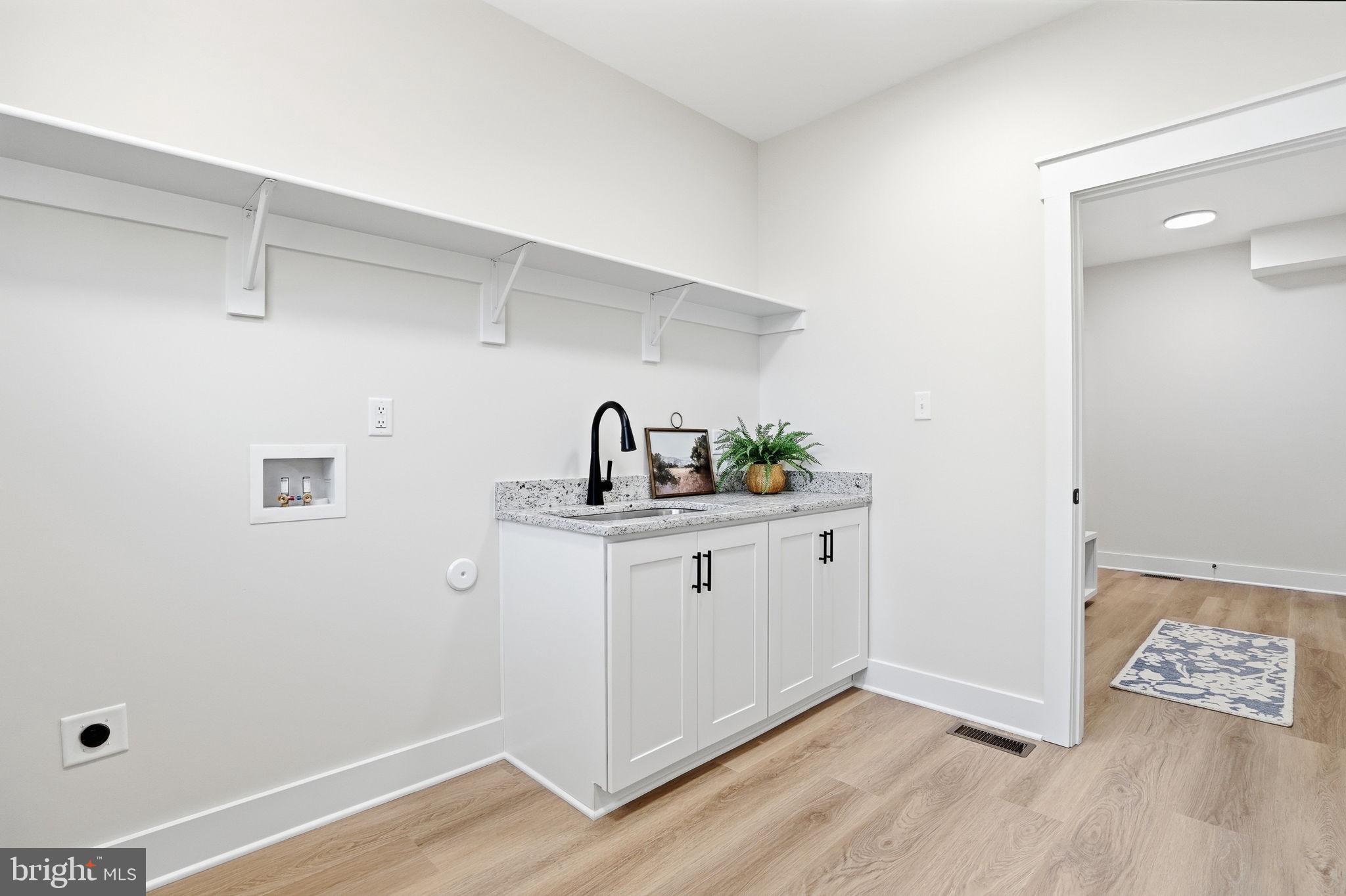 LIGHTHOUSE POINT - Residential