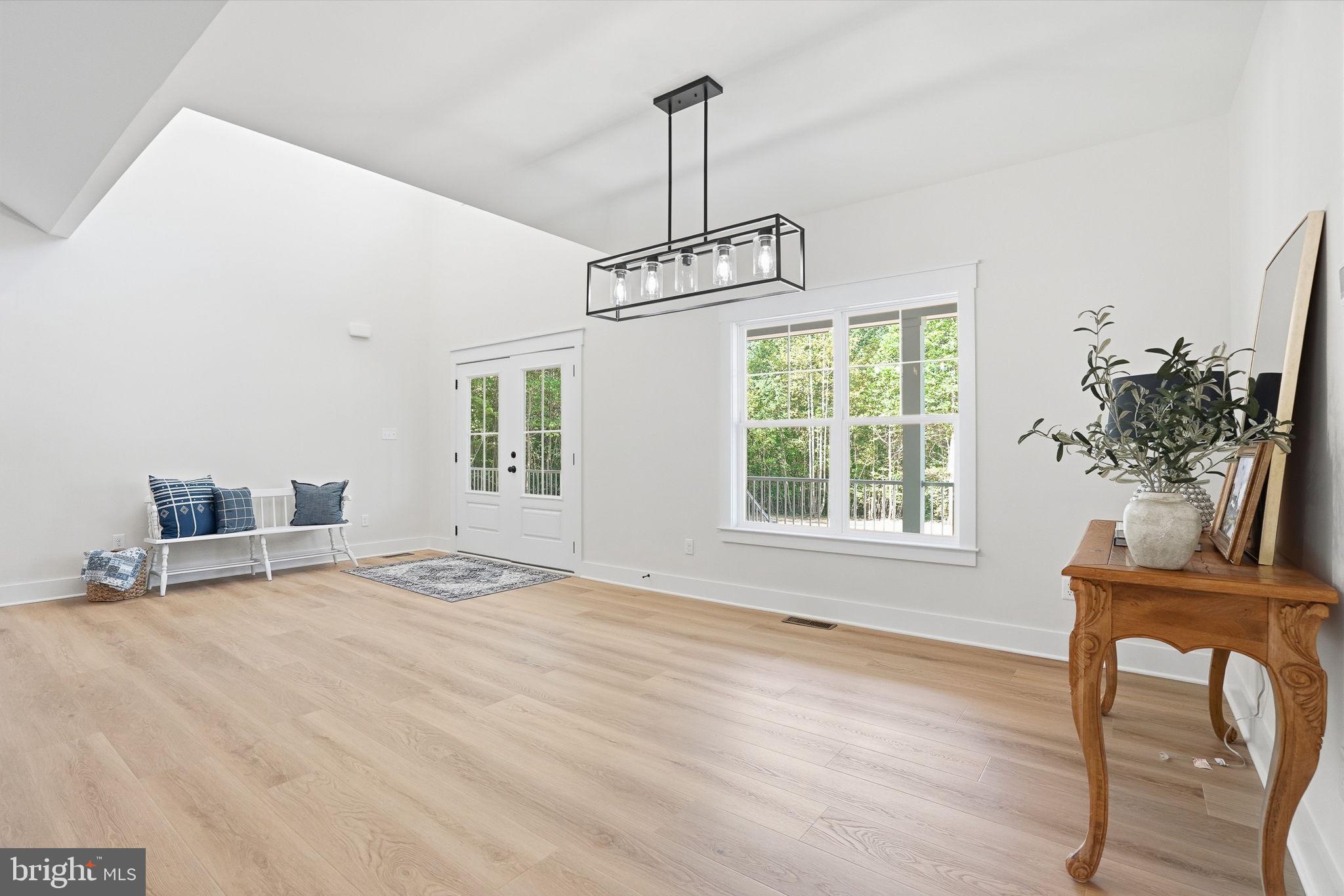 LIGHTHOUSE POINT - Residential