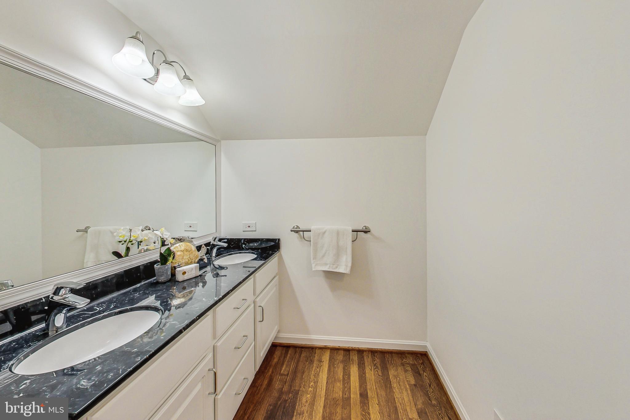 OLD FARM - Residential