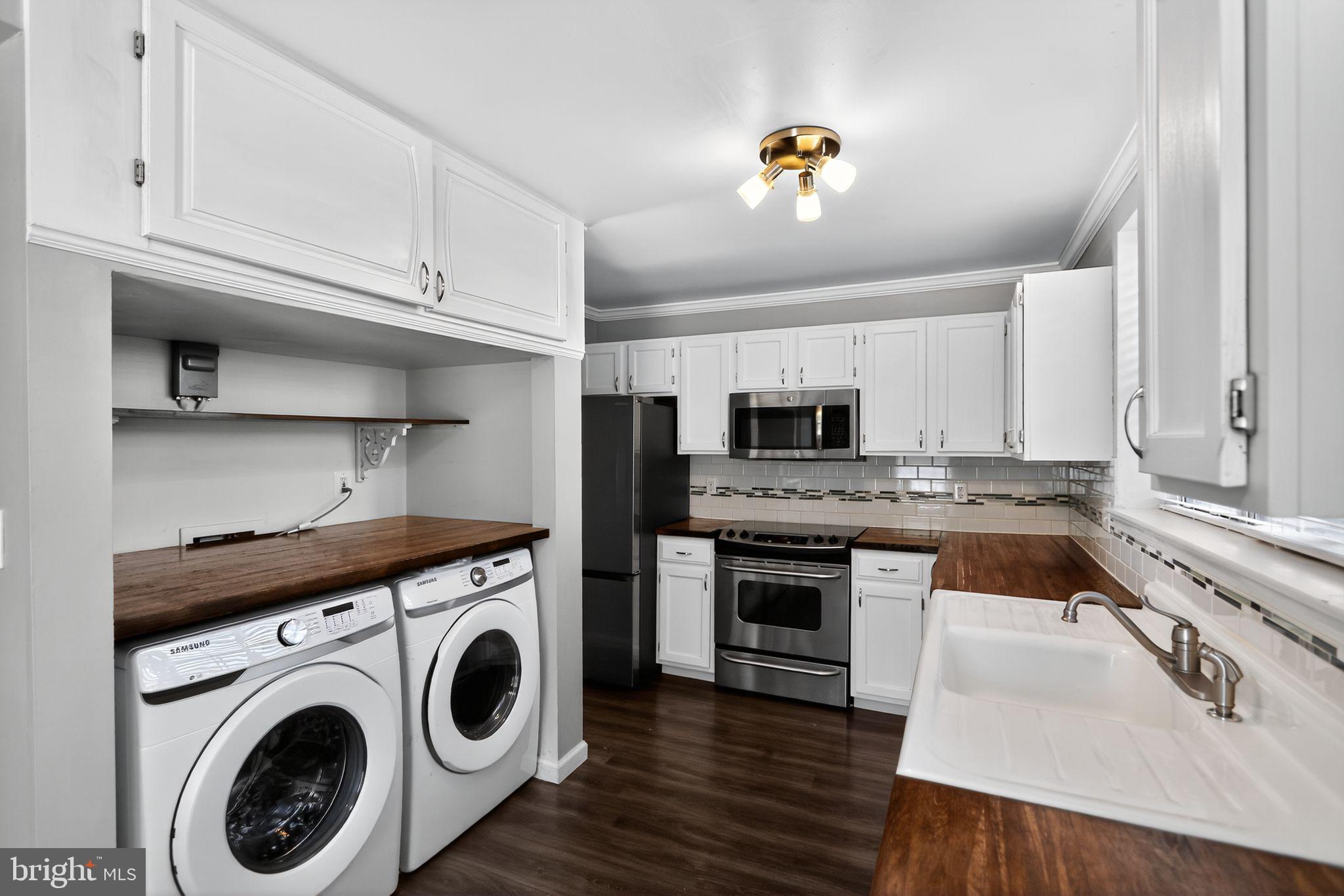 16209 TACONIC CIRCLE
