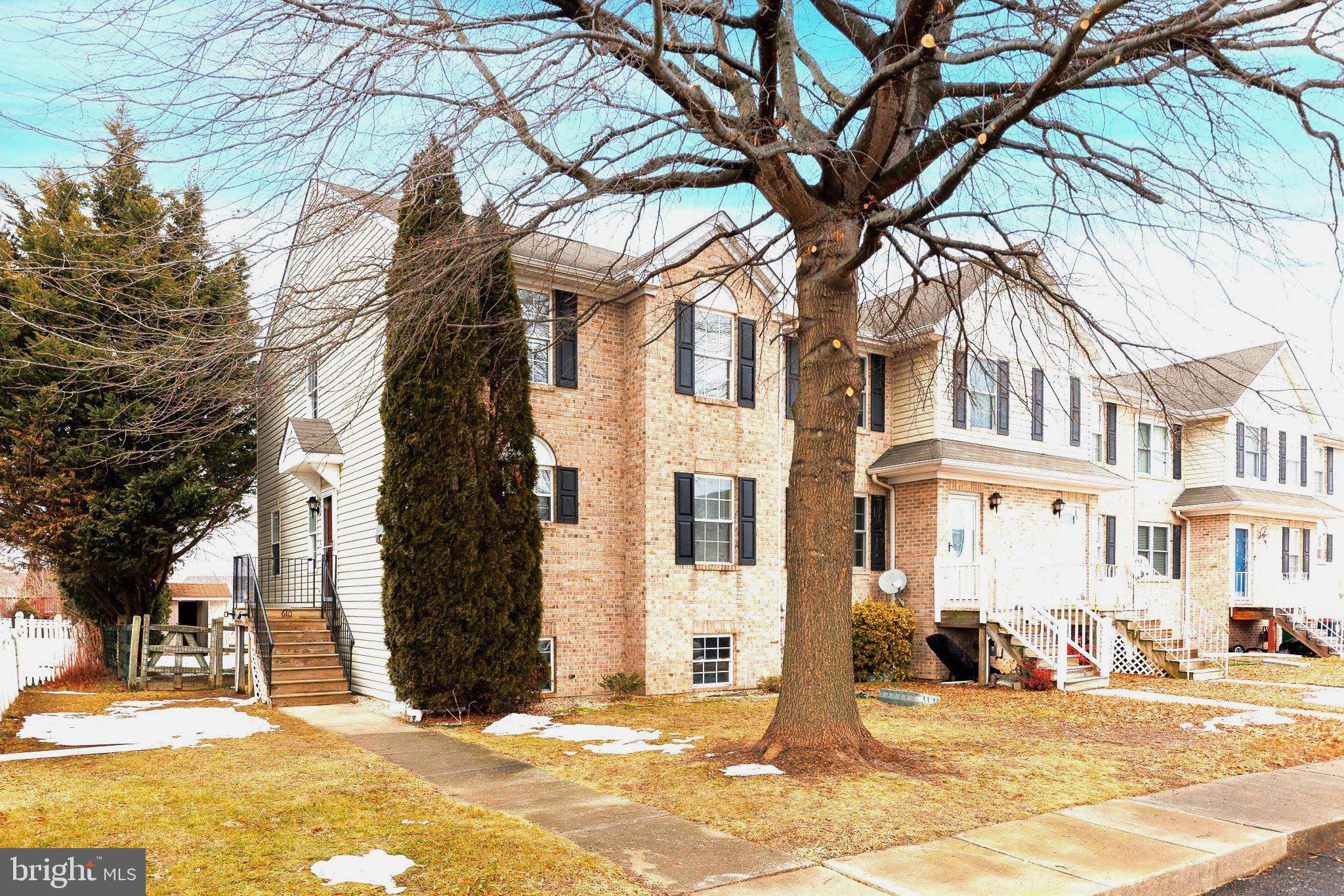 MIDDLETOWN VILLAGE - Residential