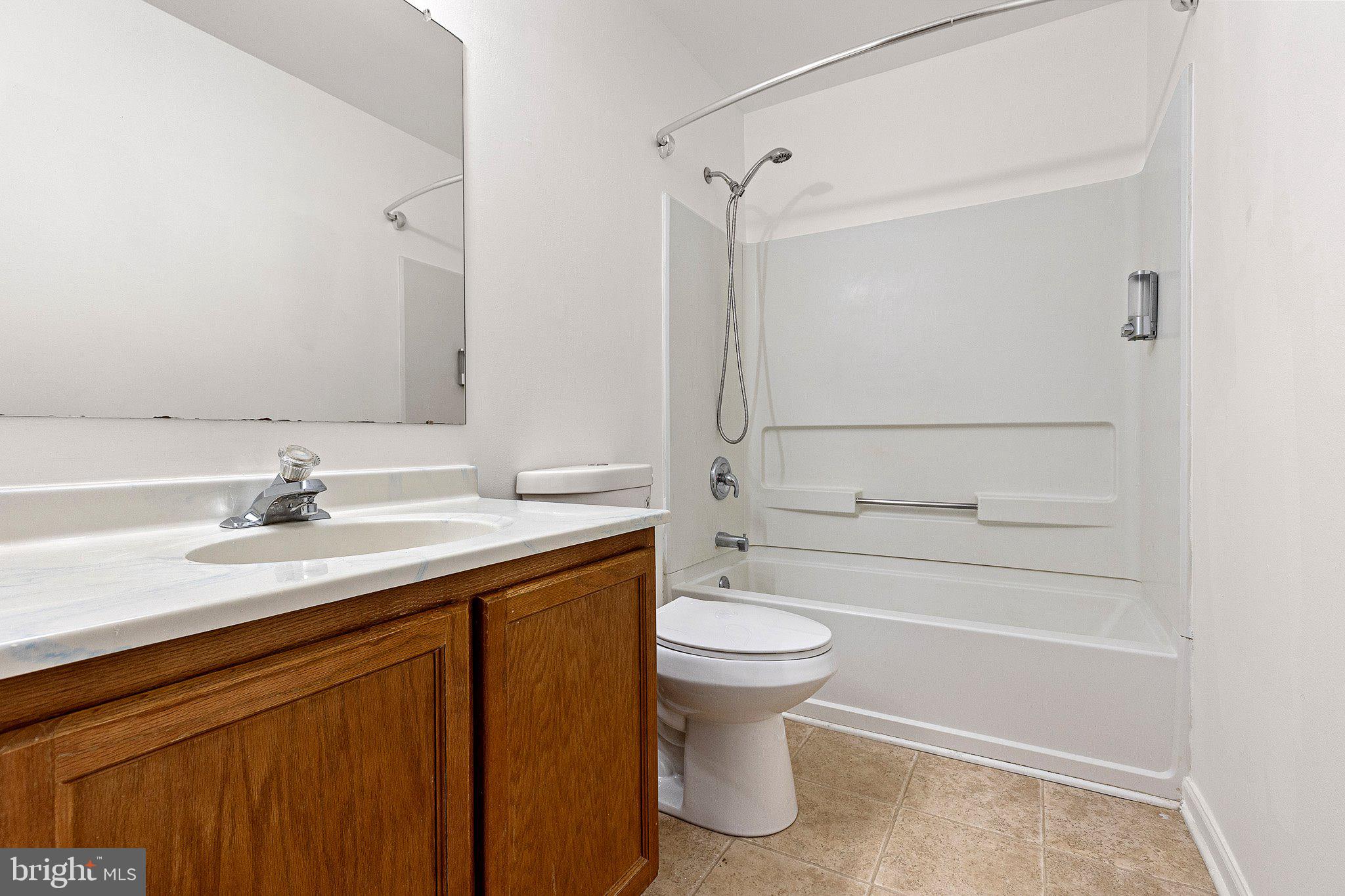 MIDDLETOWN VILLAGE - Residential