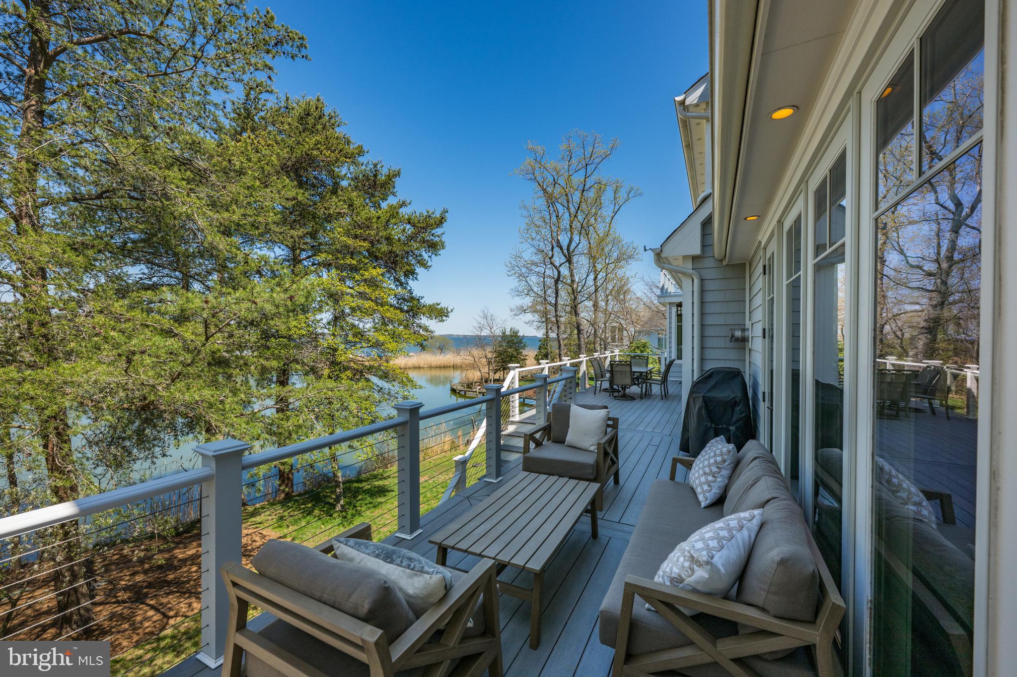 ANNAPOLIS ROADS - Residential